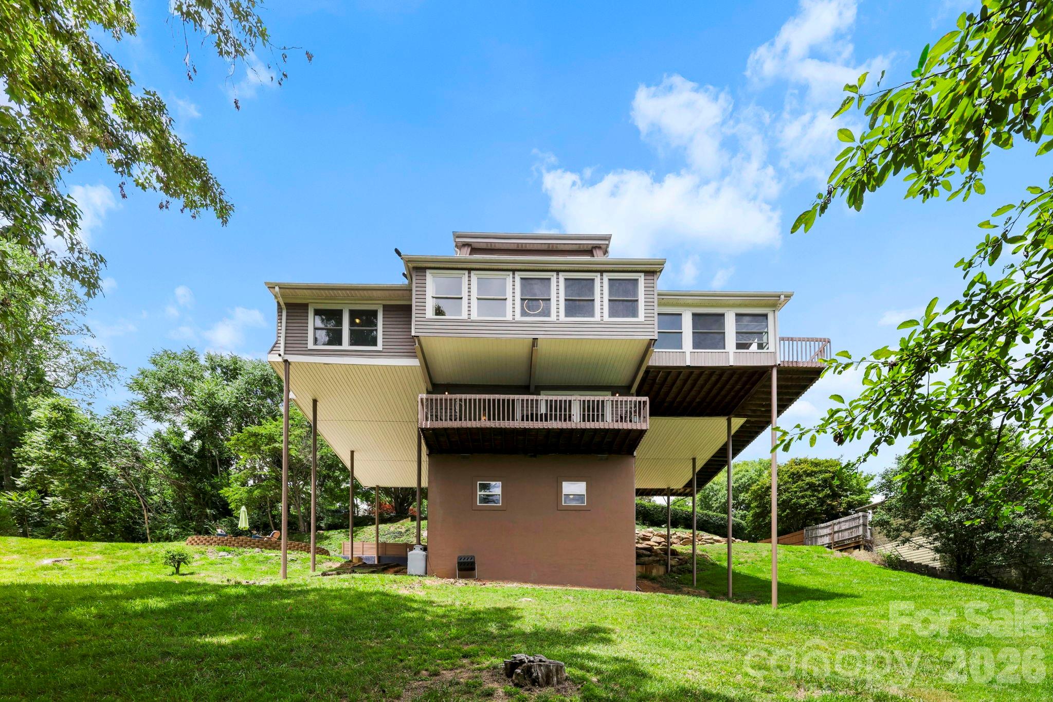 16 Audubon Drive — Asheville
