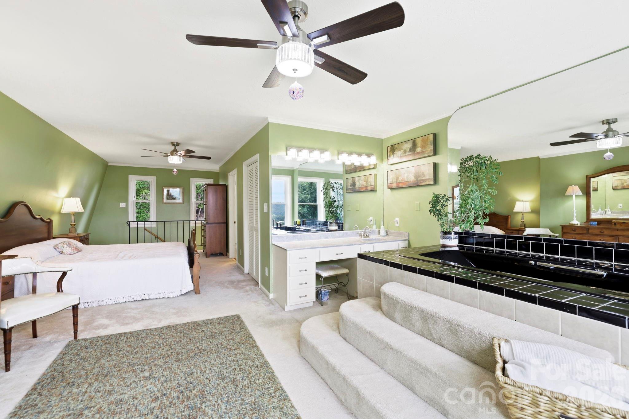 16 Audubon Drive — Asheville