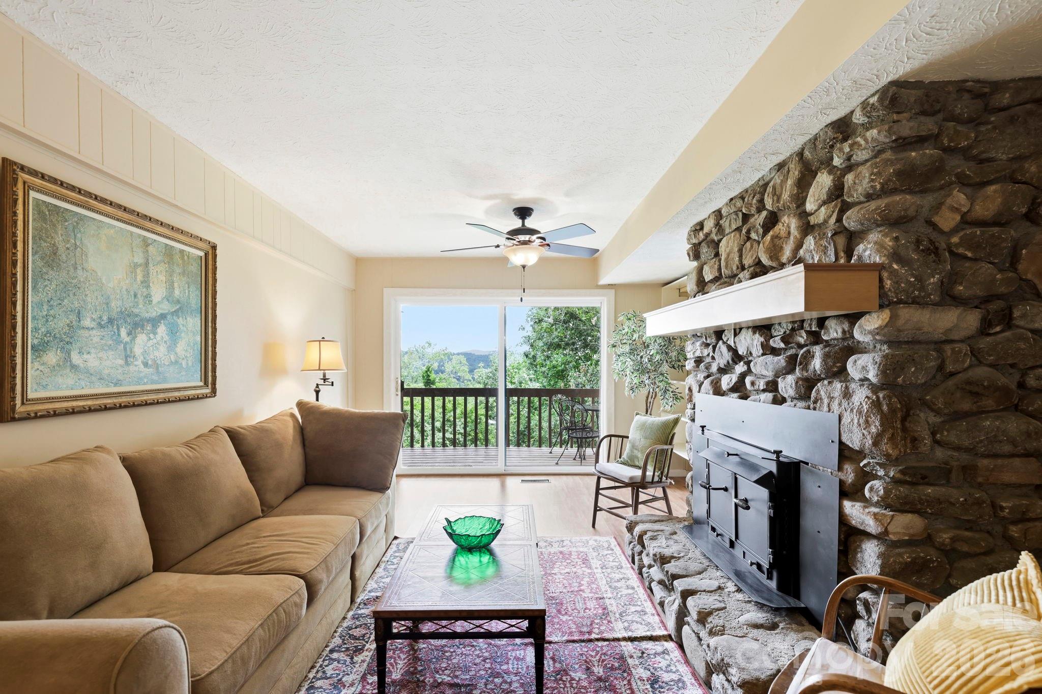 16 Audubon Drive — Asheville