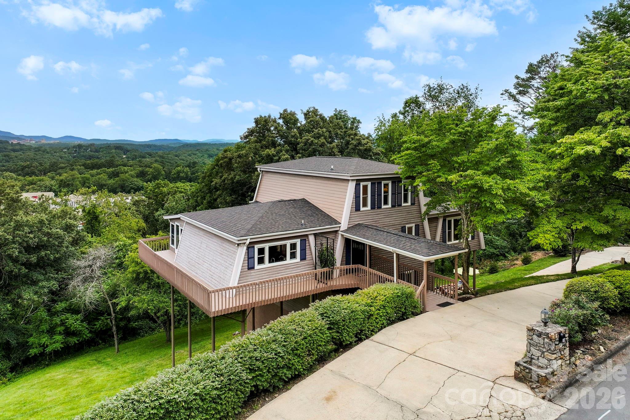16 Audubon Drive — Asheville