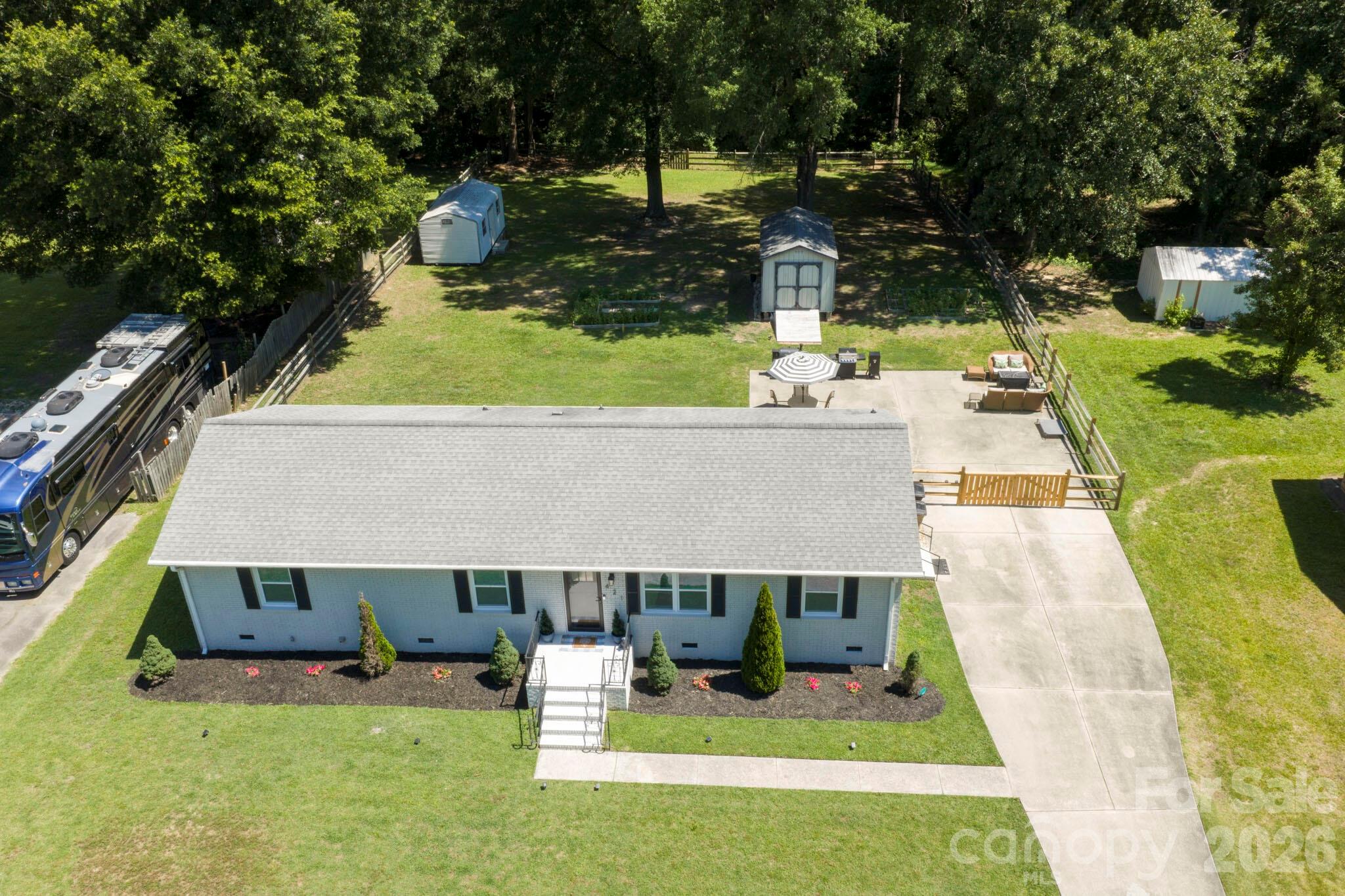 421 Catawba Circle N — Matthews