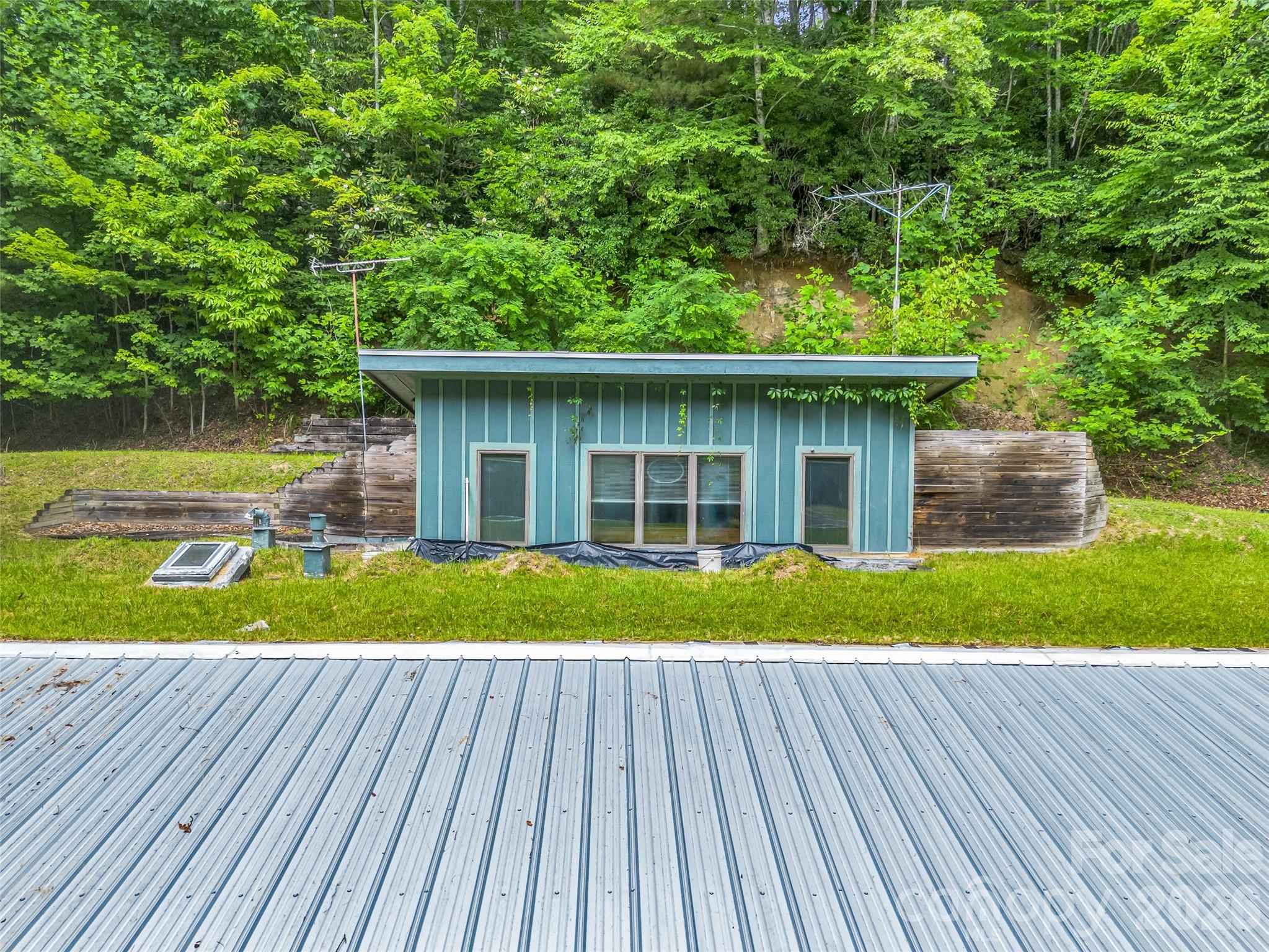 707 Cascade Trail — Pisgah Forest