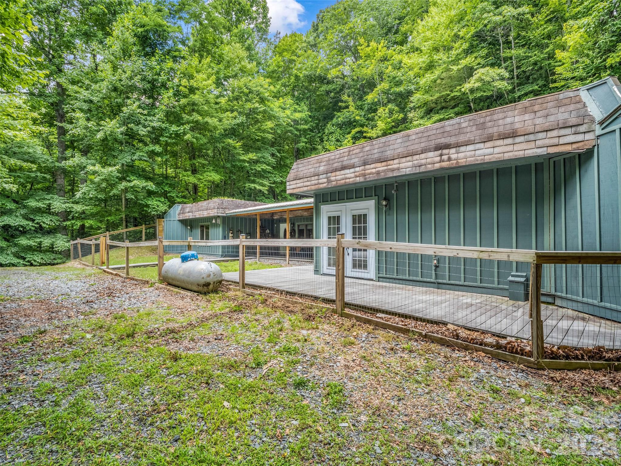 707 Cascade Trail — Pisgah Forest