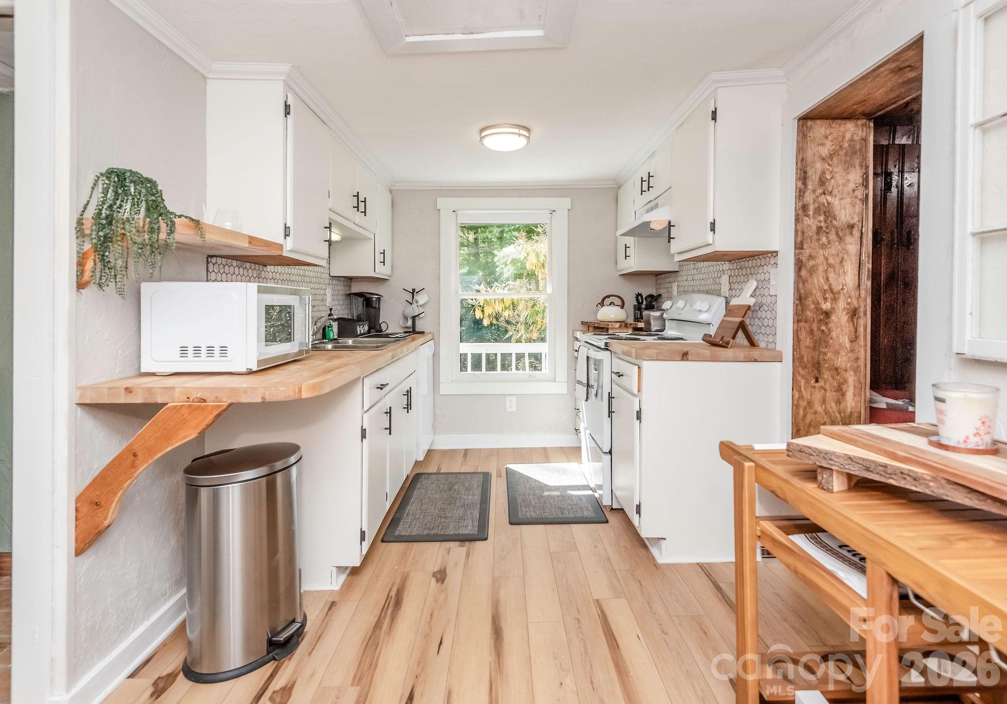 284 Grady Winkler Road — Boone