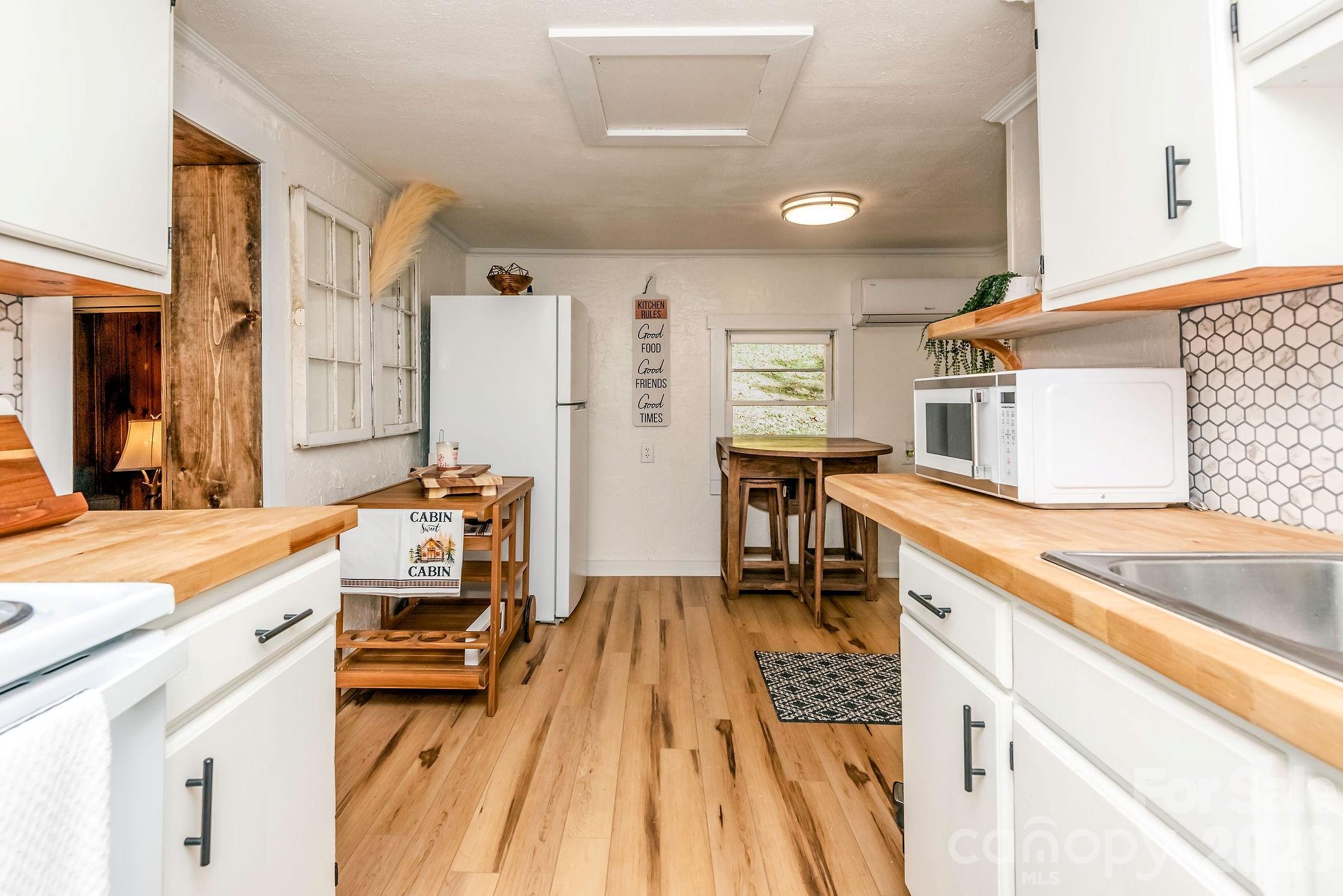 284 Grady Winkler Road — Boone