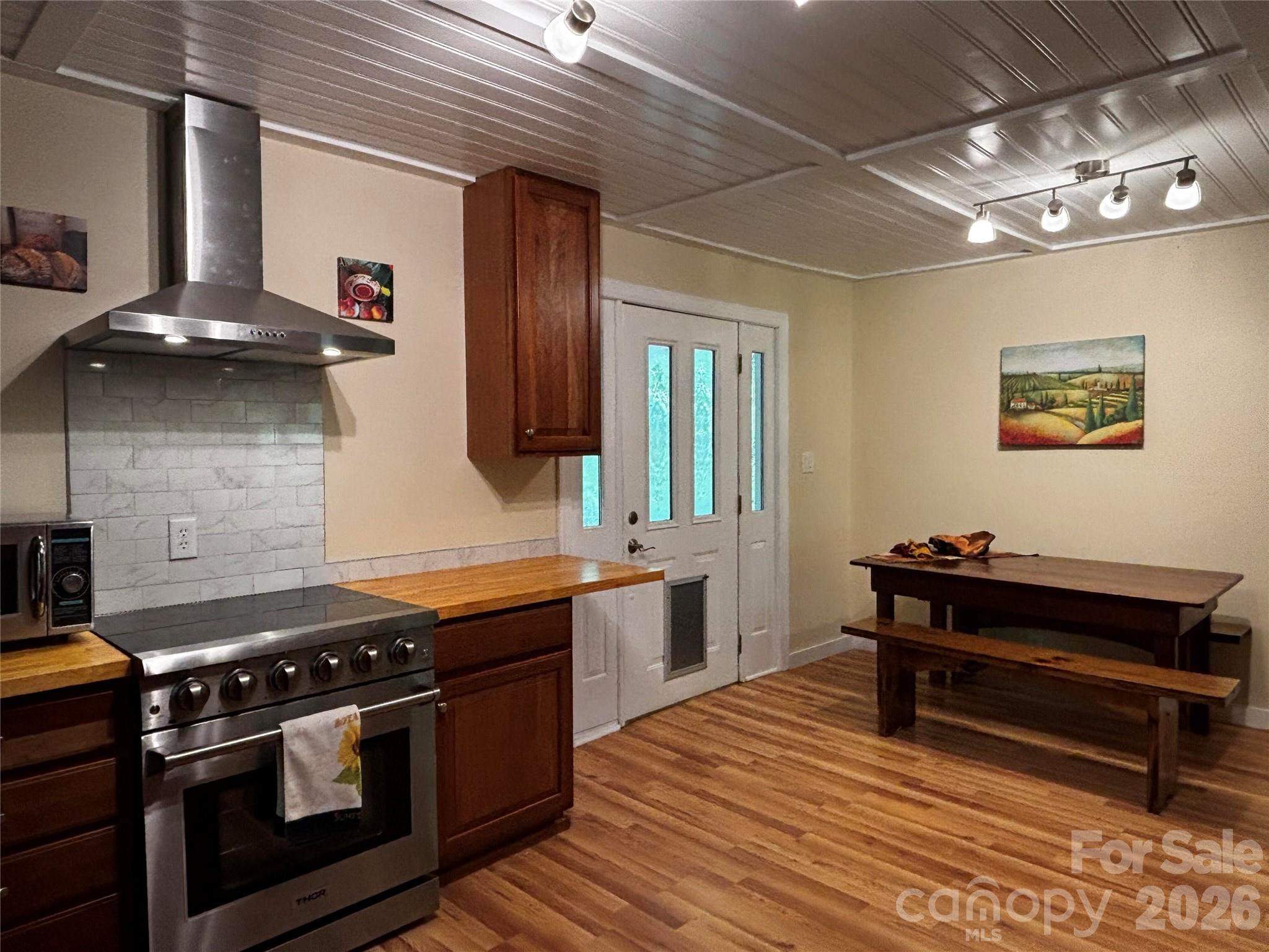 2879 Chandler Creek Road — Mars Hill