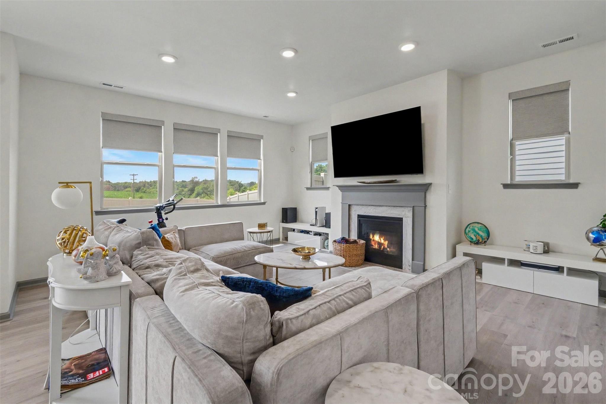 2055 Yearden Lane — Monroe