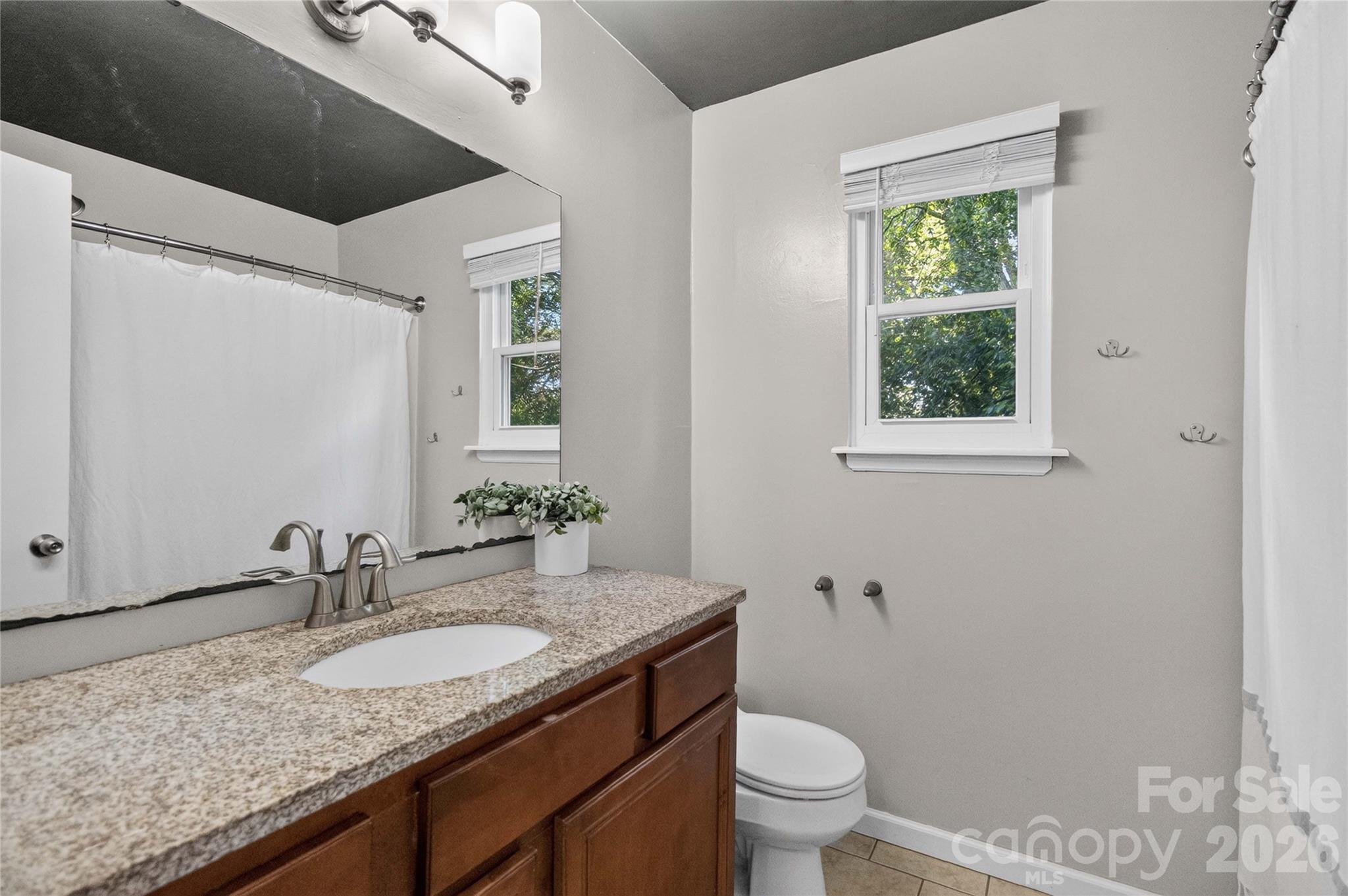 11117 Kingfisher Drive — Charlotte