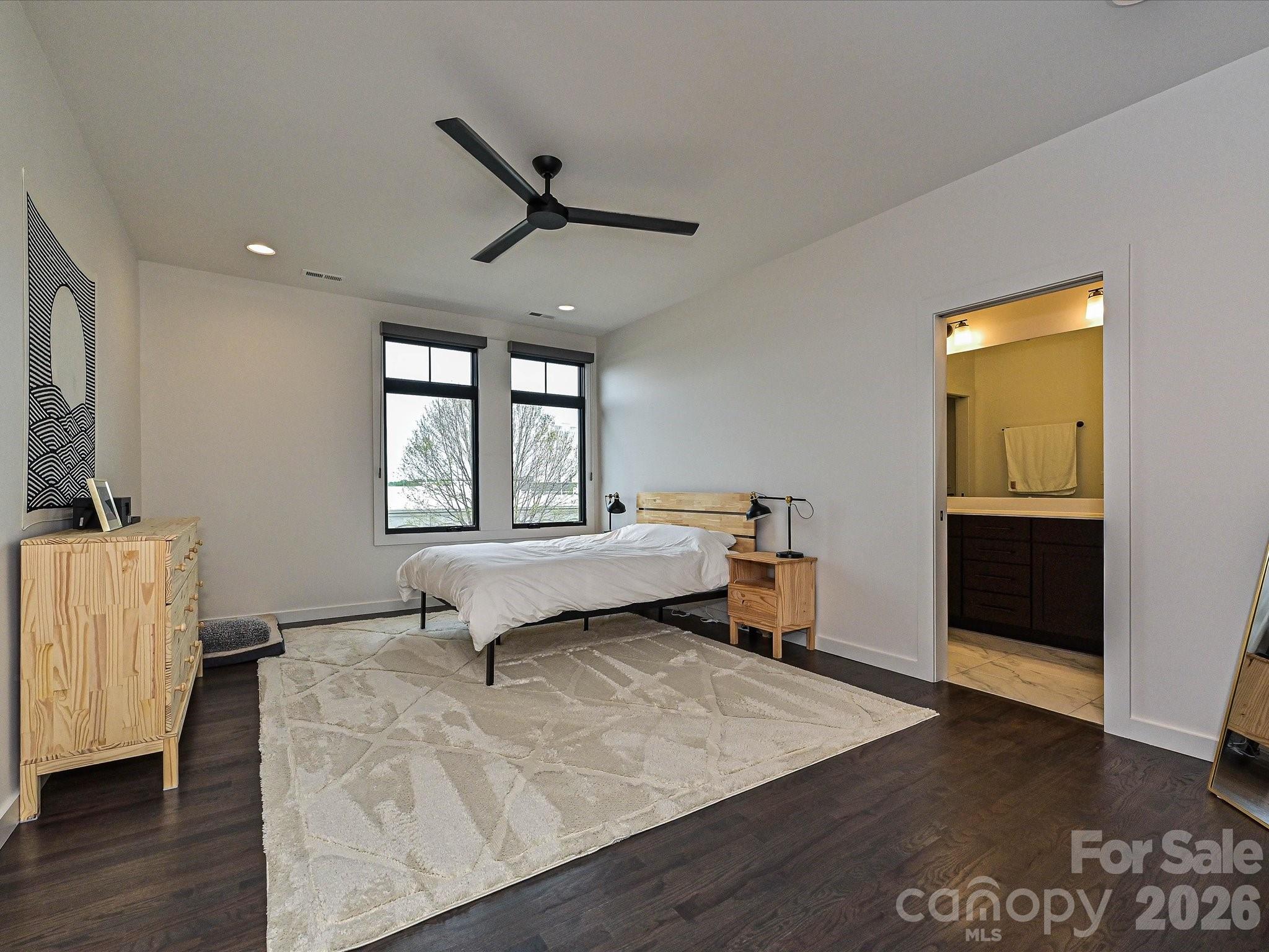 432 E 33rd Street — Charlotte