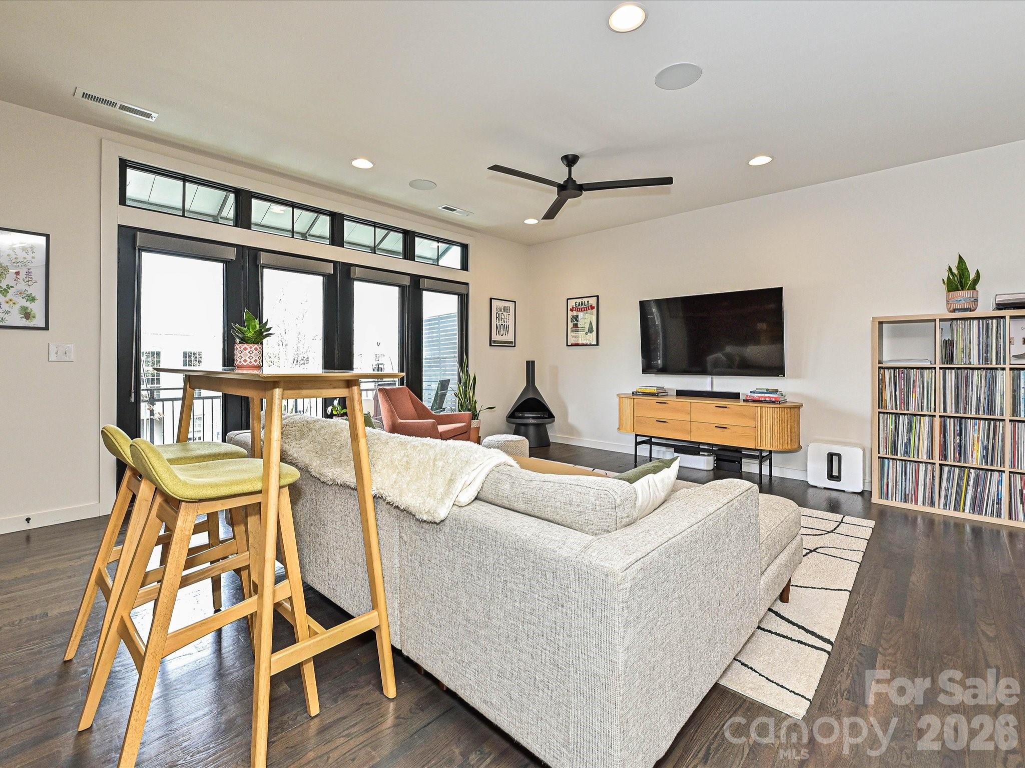 432 E 33rd Street — Charlotte