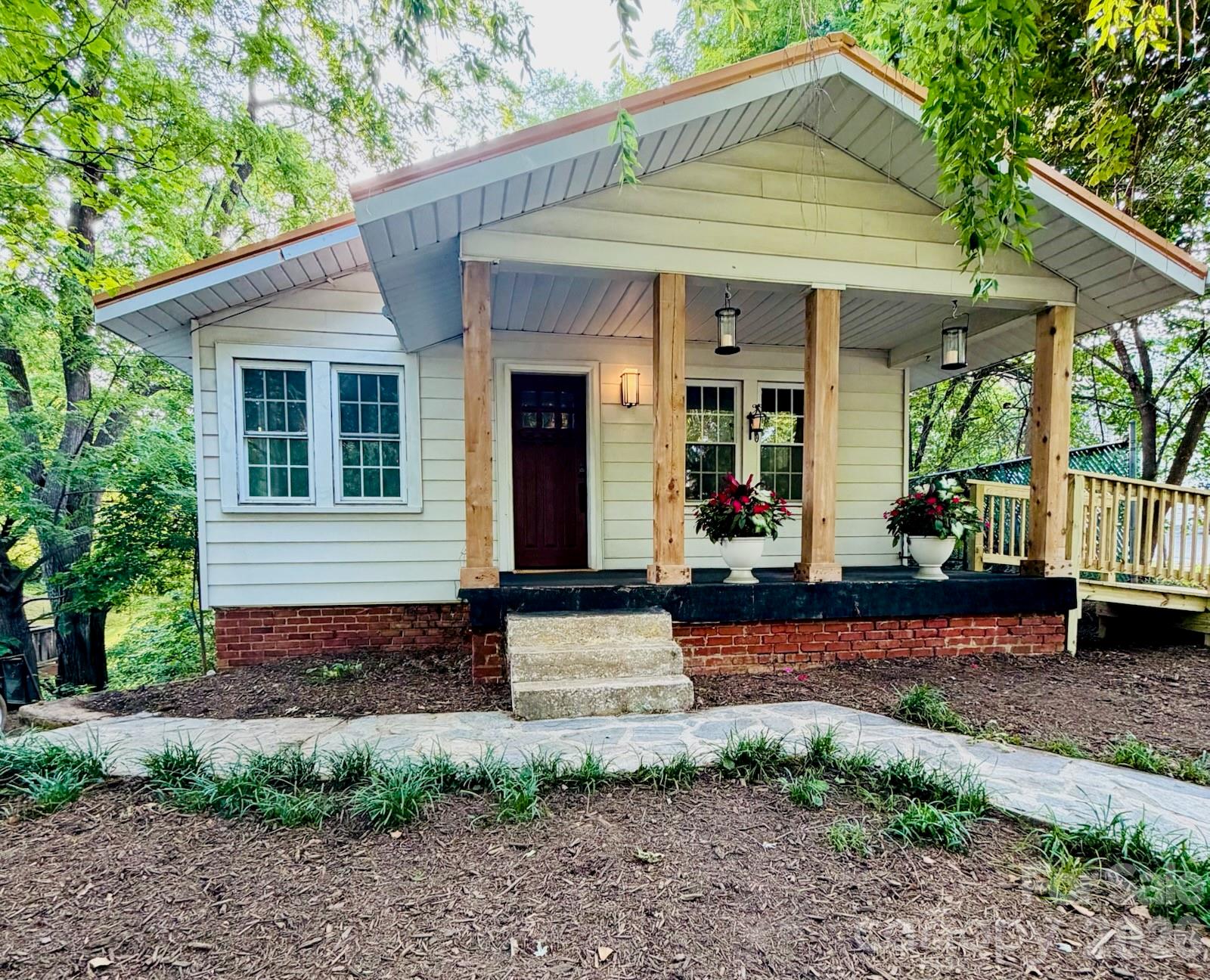 5 Belmont Avenue — Asheville
