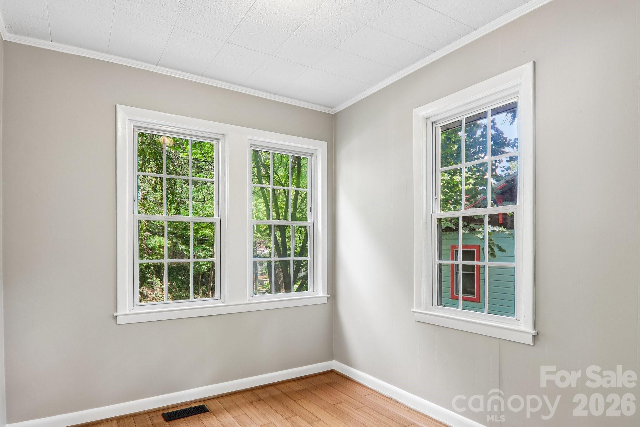 5 Belmont Avenue — Asheville