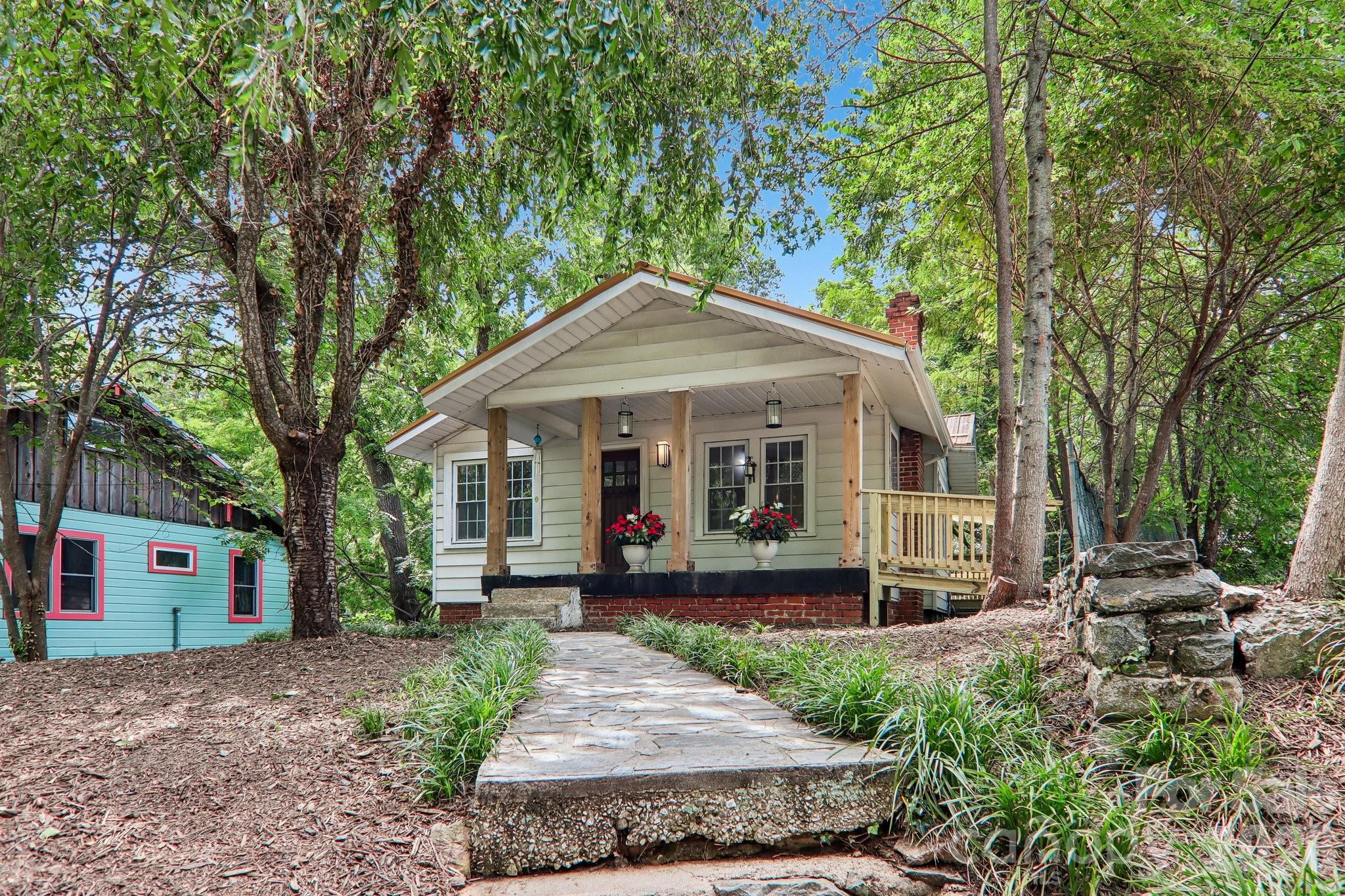 5 Belmont Avenue — Asheville