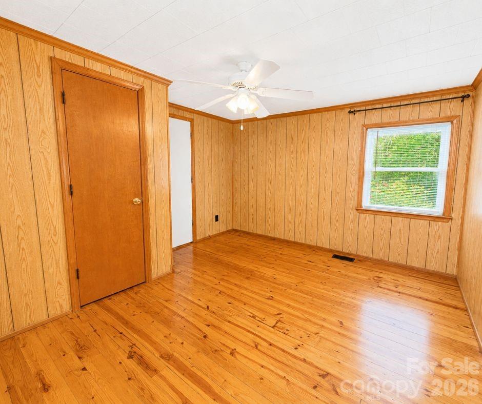 102 Aderholdt Road — Bessemer City