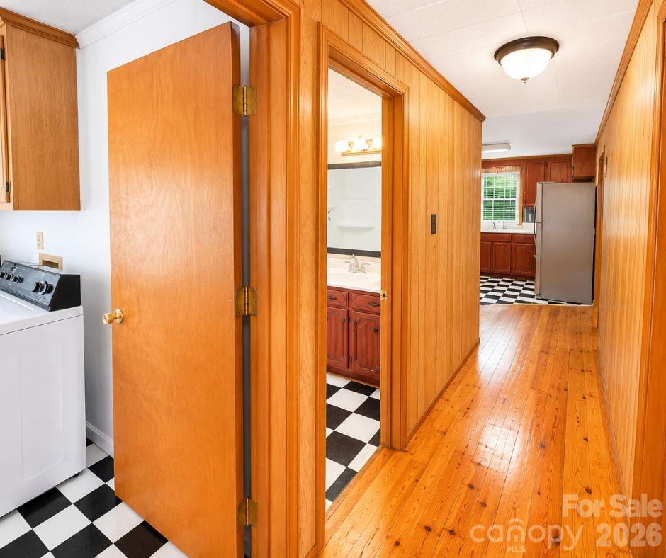 102 Aderholdt Road — Bessemer City