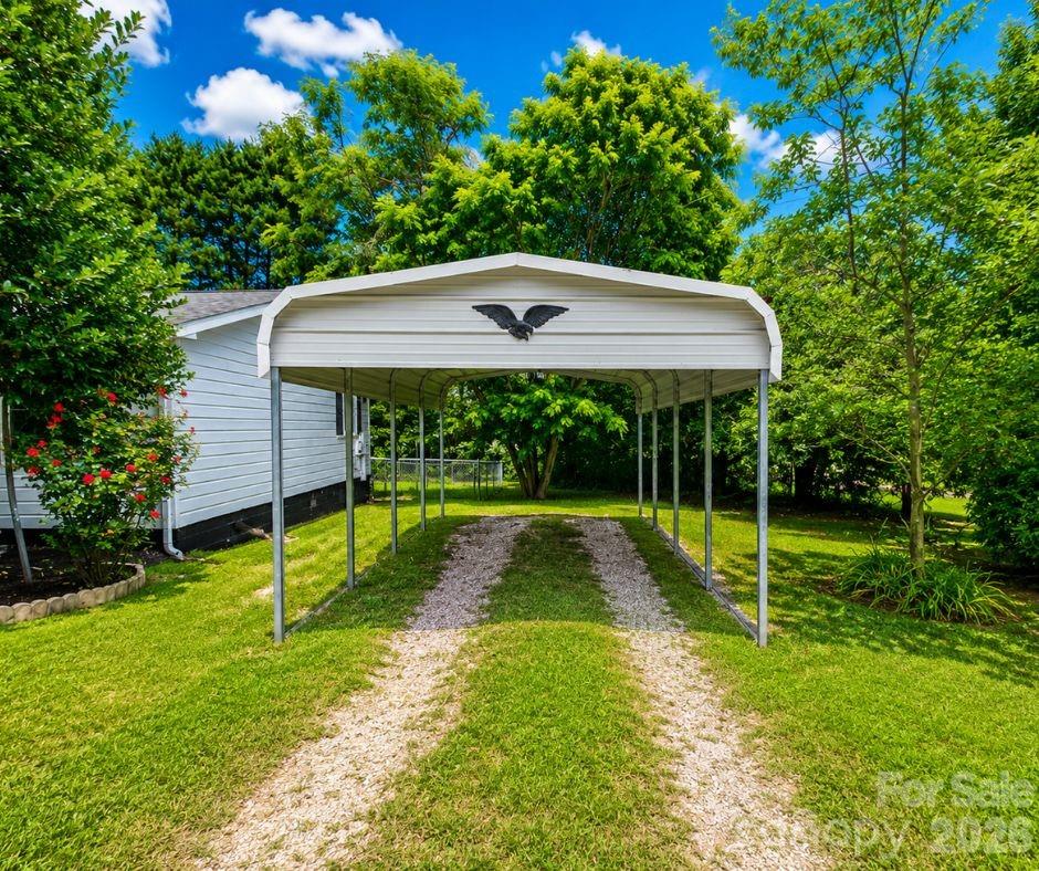 102 Aderholdt Road — Bessemer City