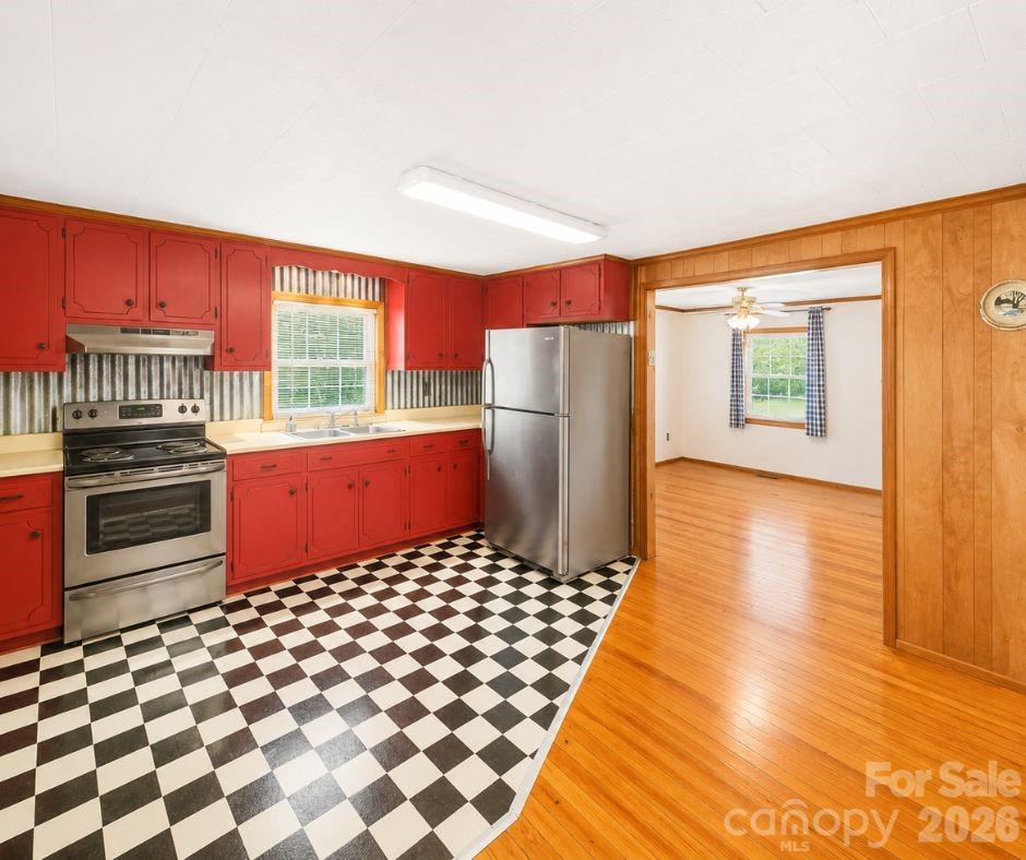 102 Aderholdt Road — Bessemer City