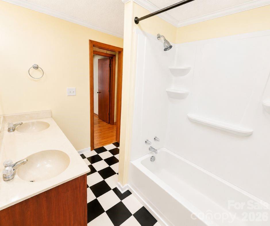 102 Aderholdt Road — Bessemer City