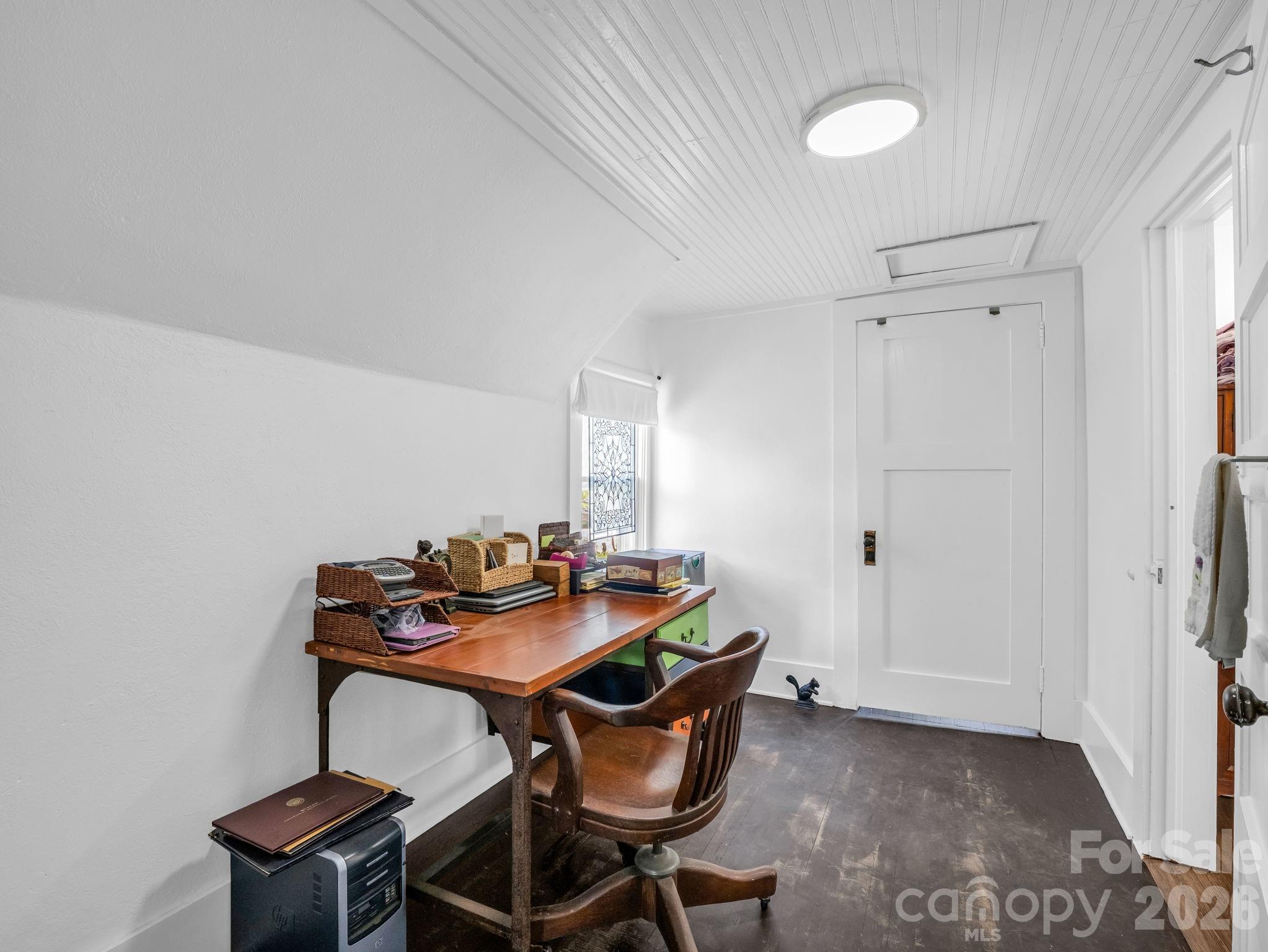 23 Sunset Drive — Black Mountain