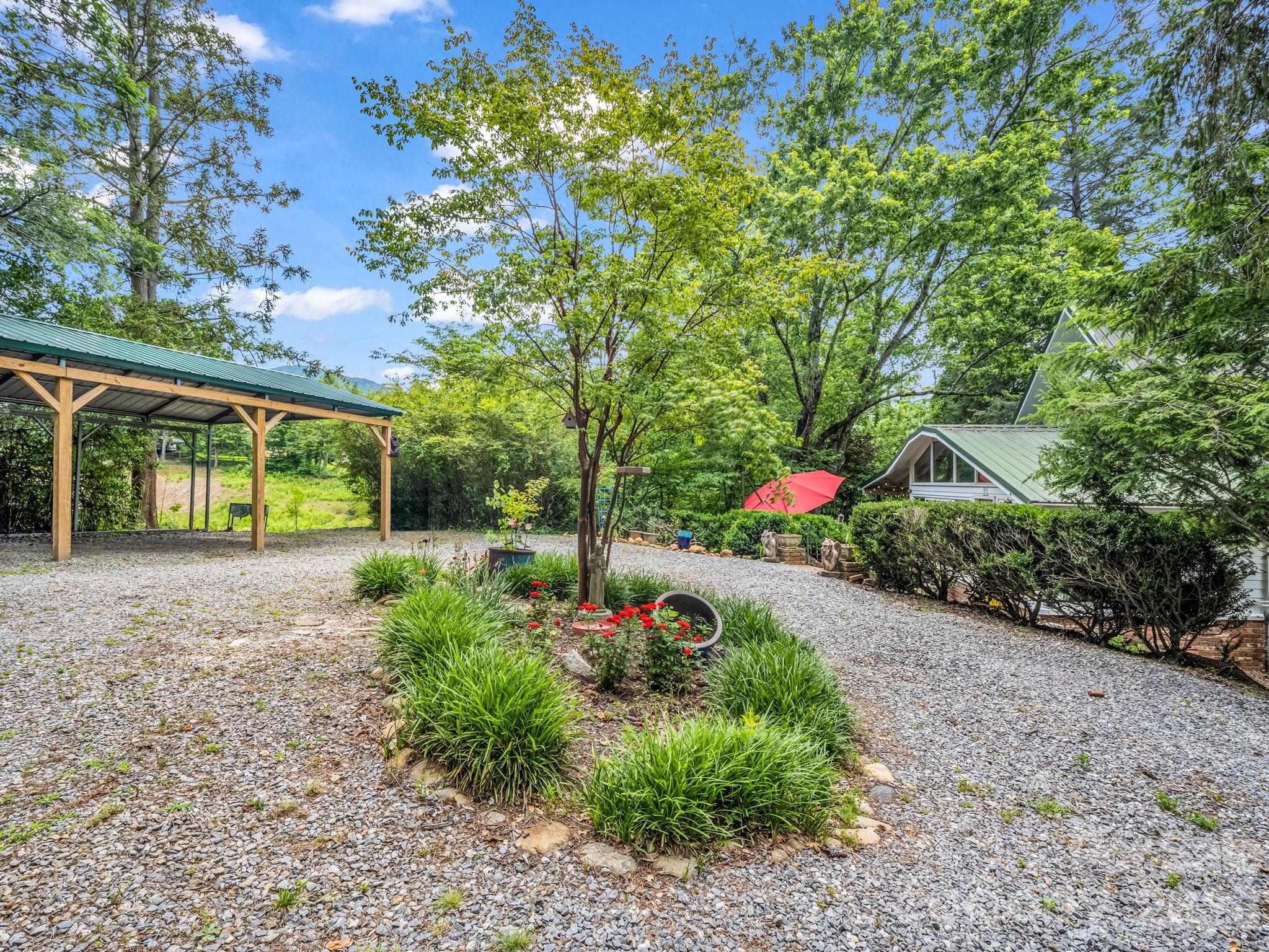 23 Sunset Drive — Black Mountain