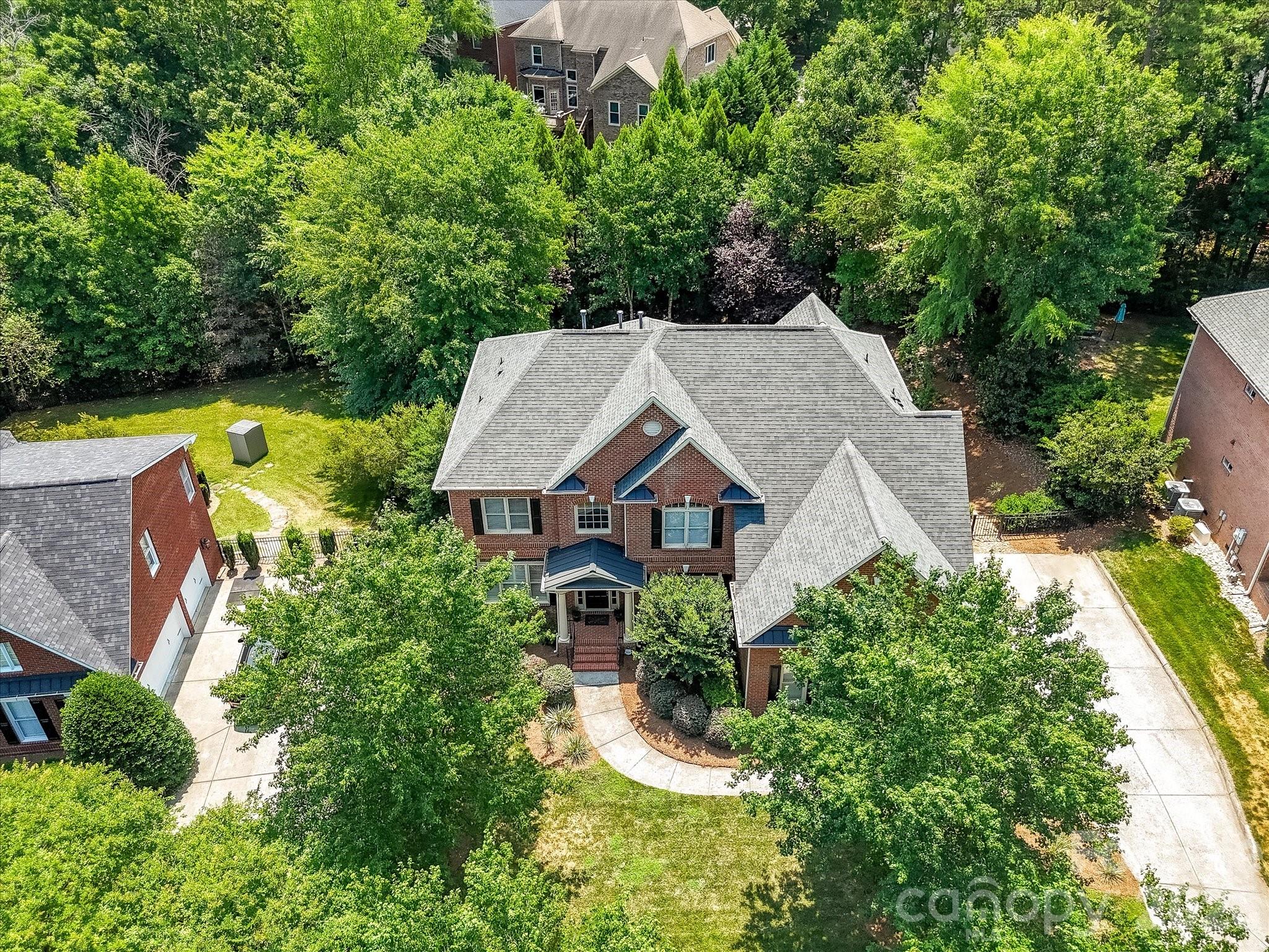 515 Three Greens Drive — Huntersville