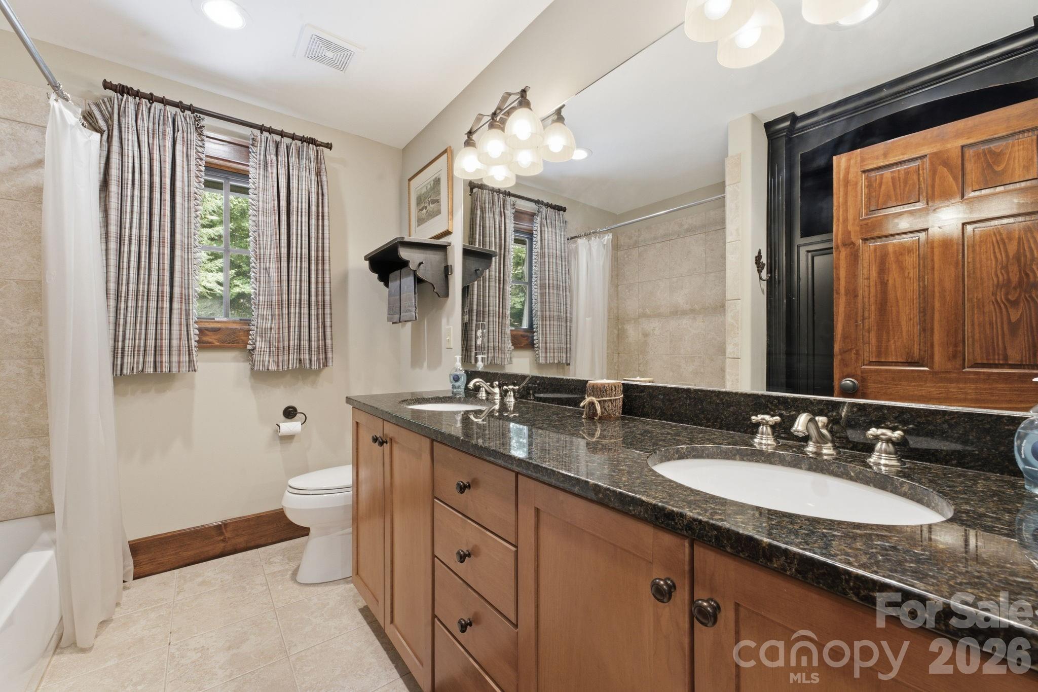 185 Songcatcher Court — Tuckasegee