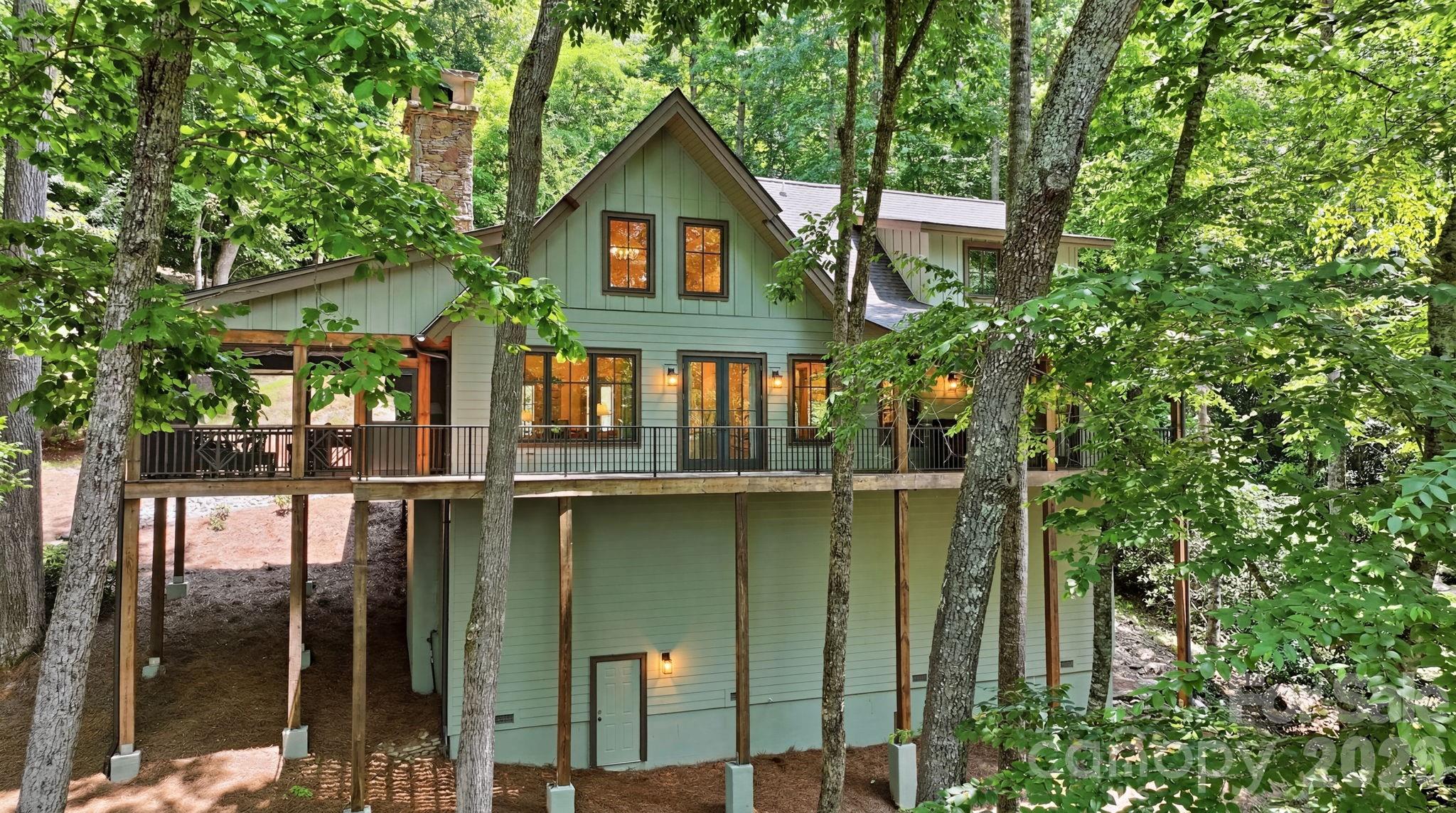 185 Songcatcher Court — Tuckasegee