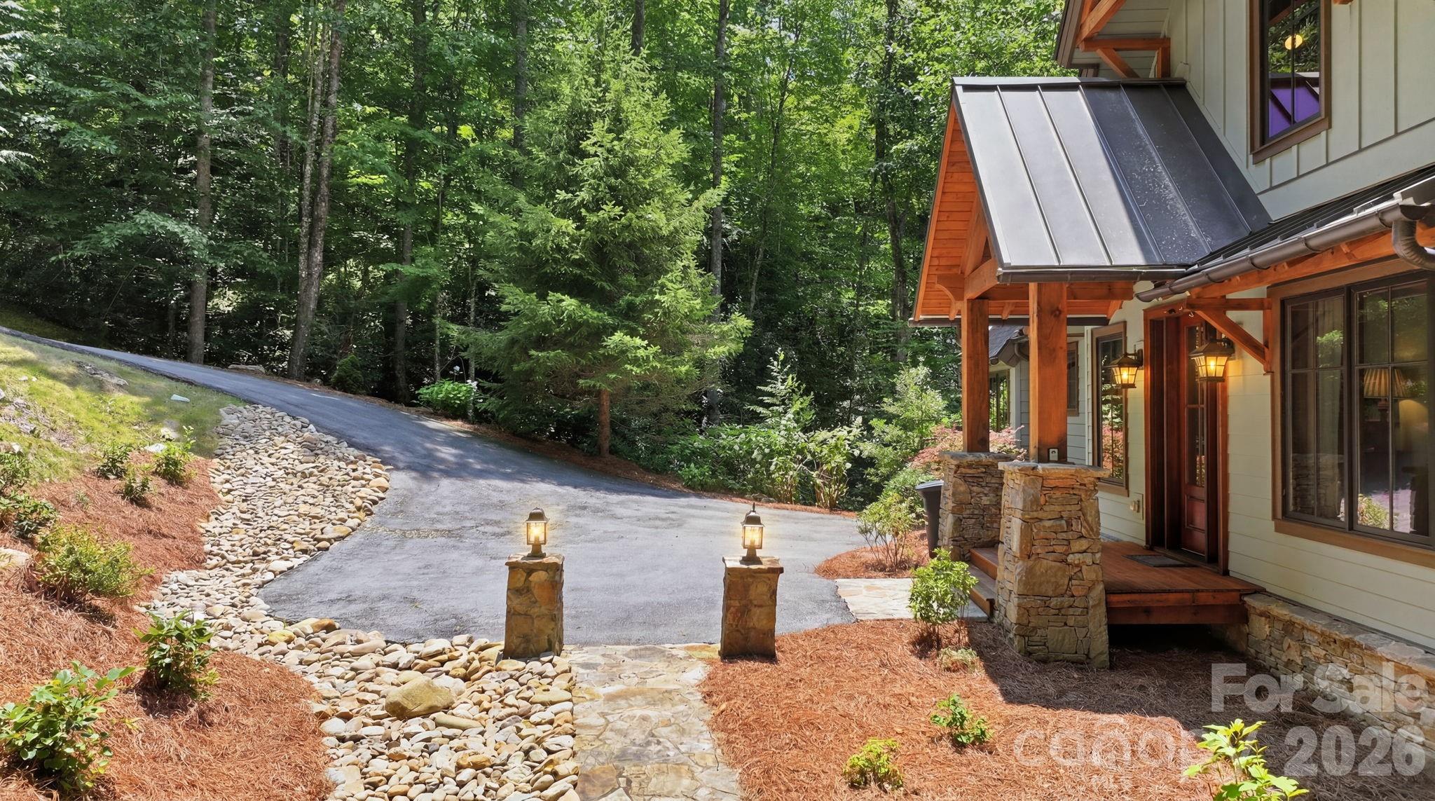 185 Songcatcher Court — Tuckasegee