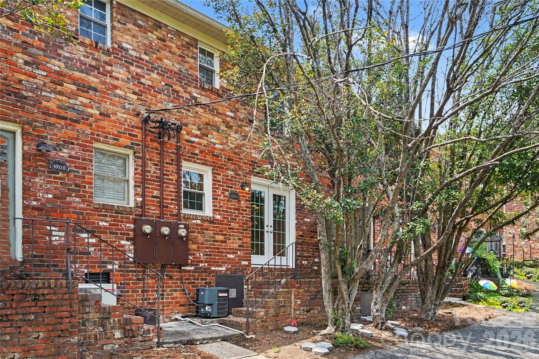 4333 Hathaway Street — Charlotte