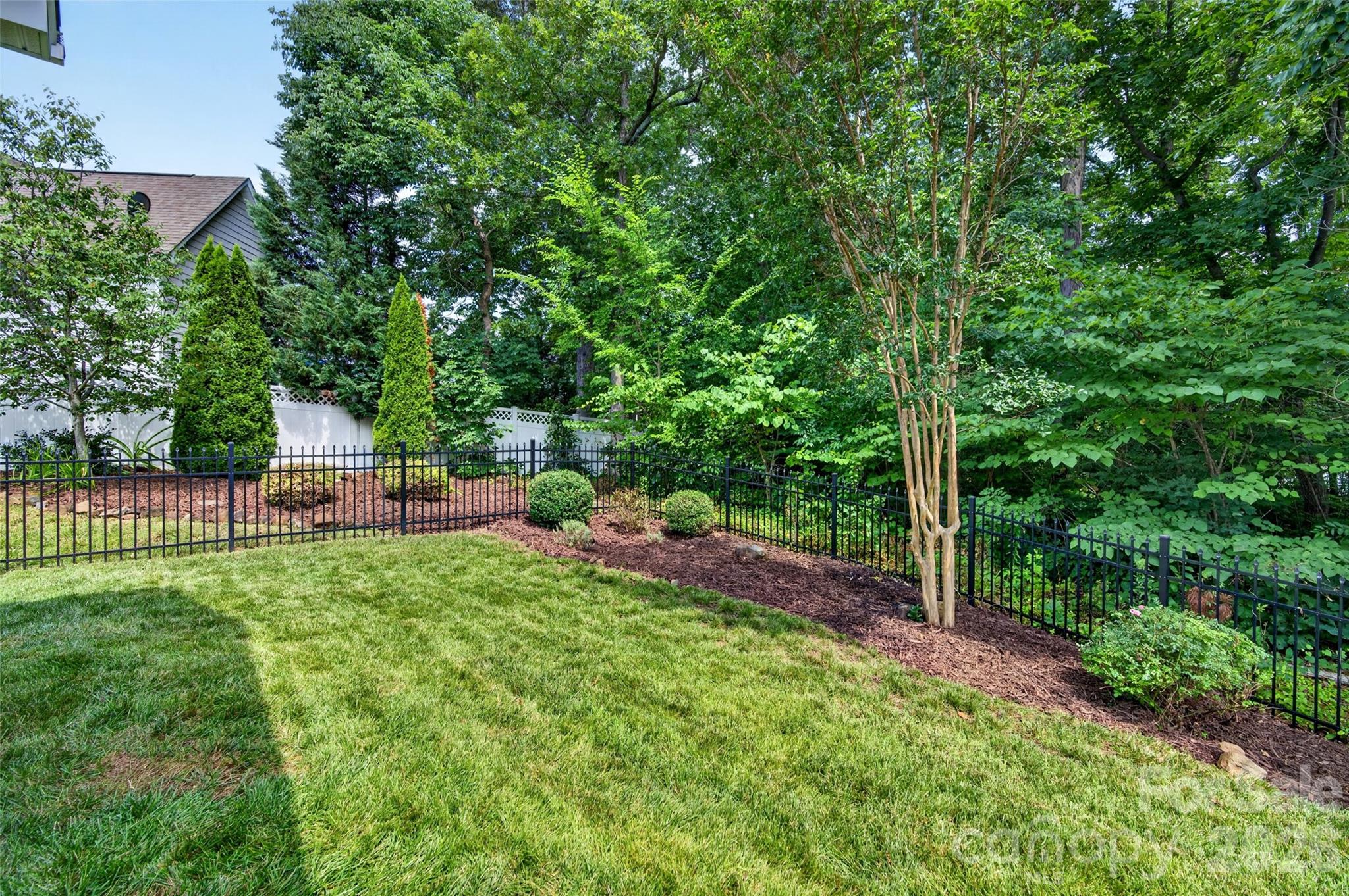 6405 Alba Rose Lane — Huntersville