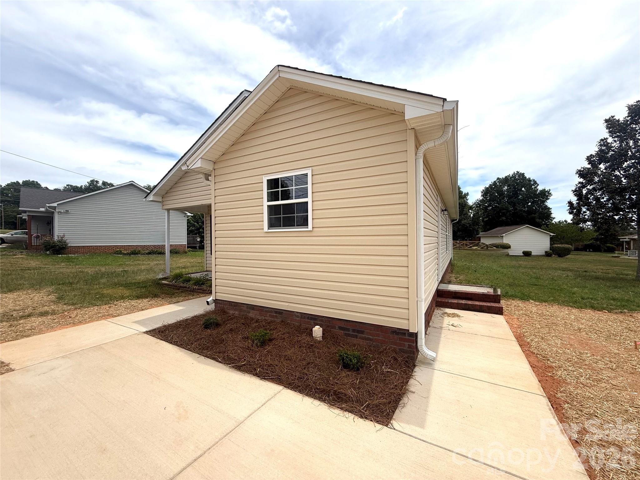 121 S Beaver Street — Landis