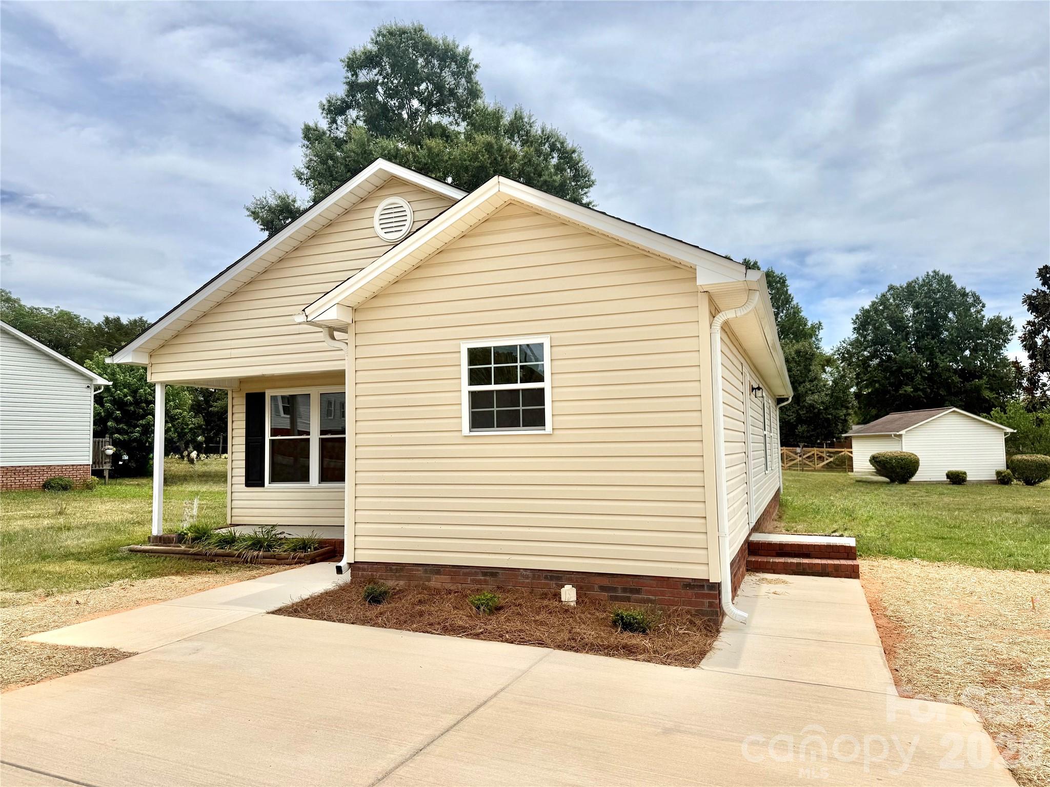 121 S Beaver Street — Landis