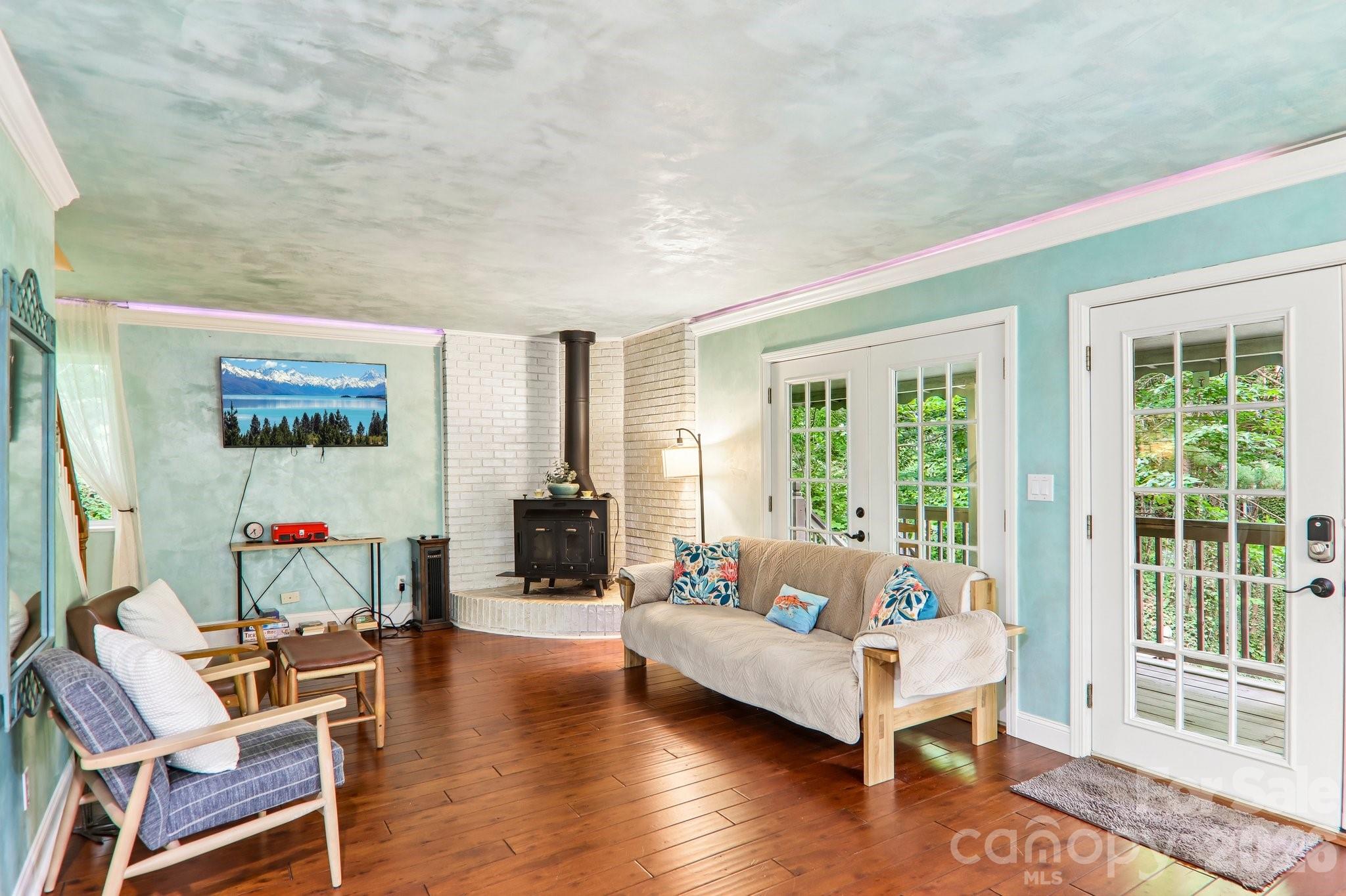 21 Christy Lane — Maggie Valley