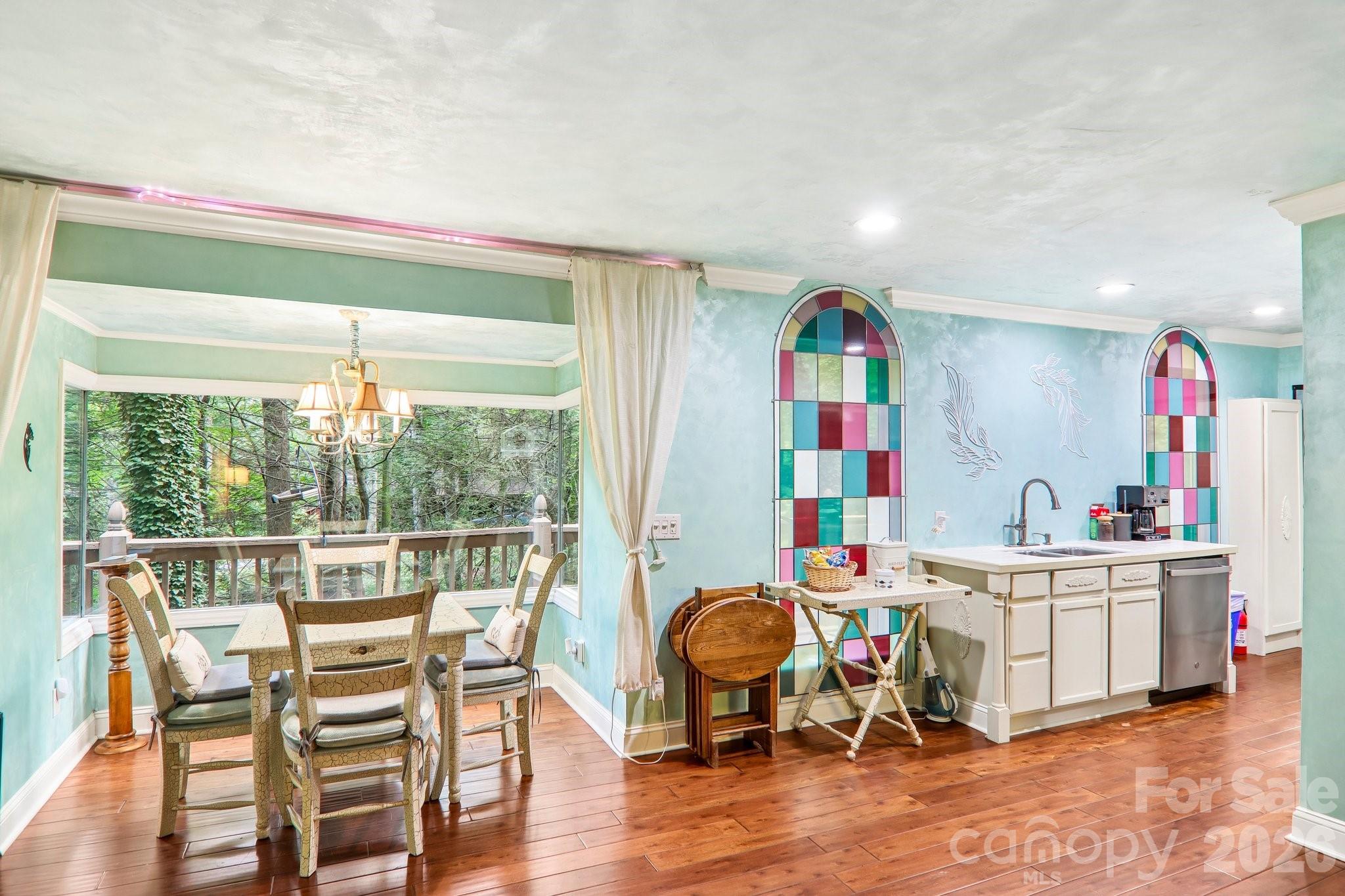 21 Christy Lane — Maggie Valley