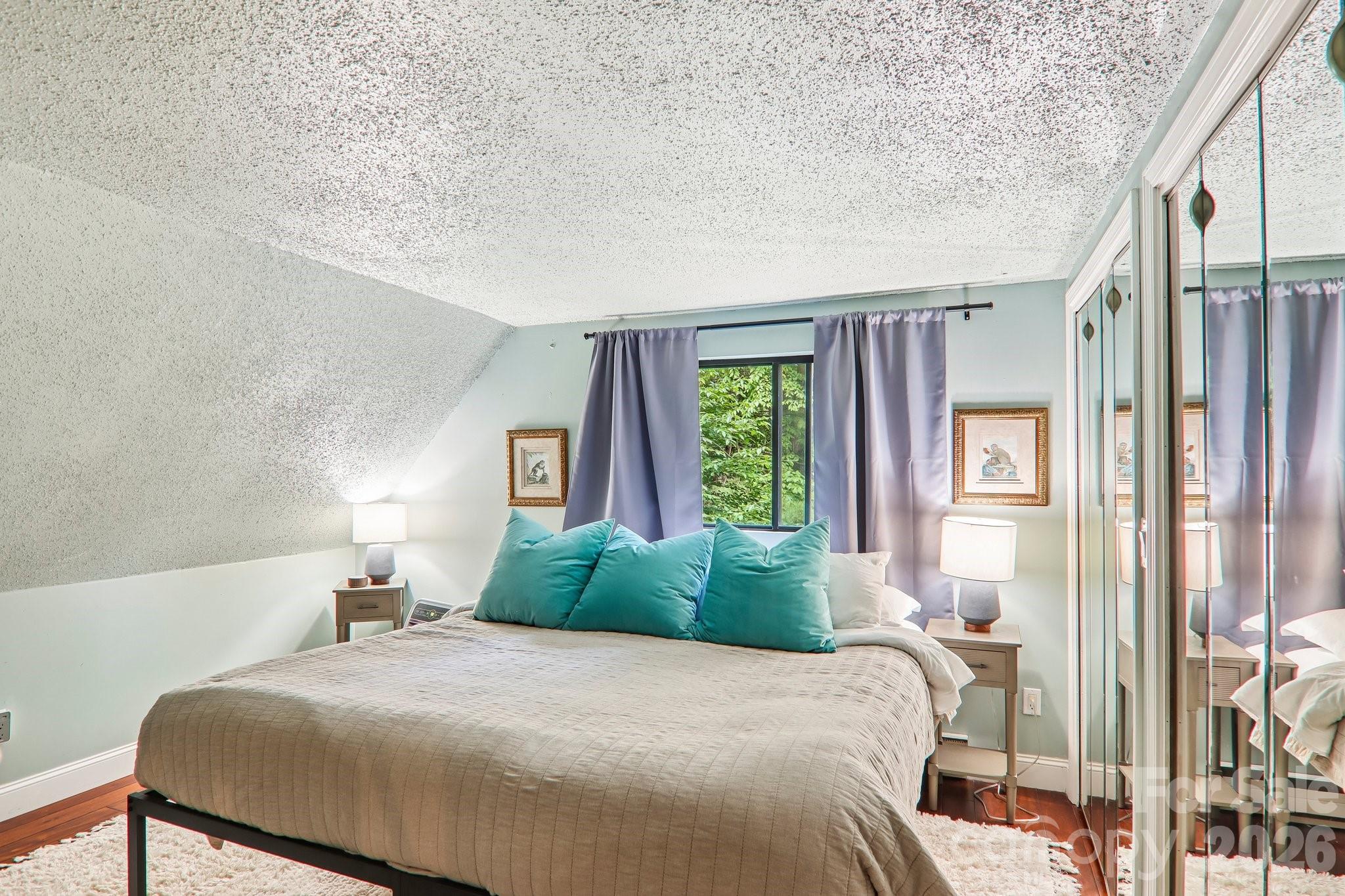 21 Christy Lane — Maggie Valley