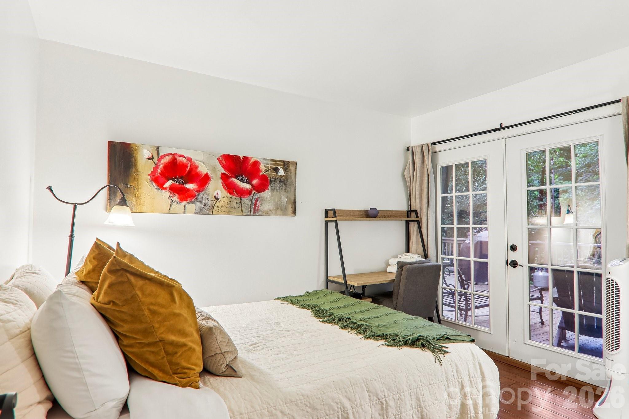 21 Christy Lane — Maggie Valley