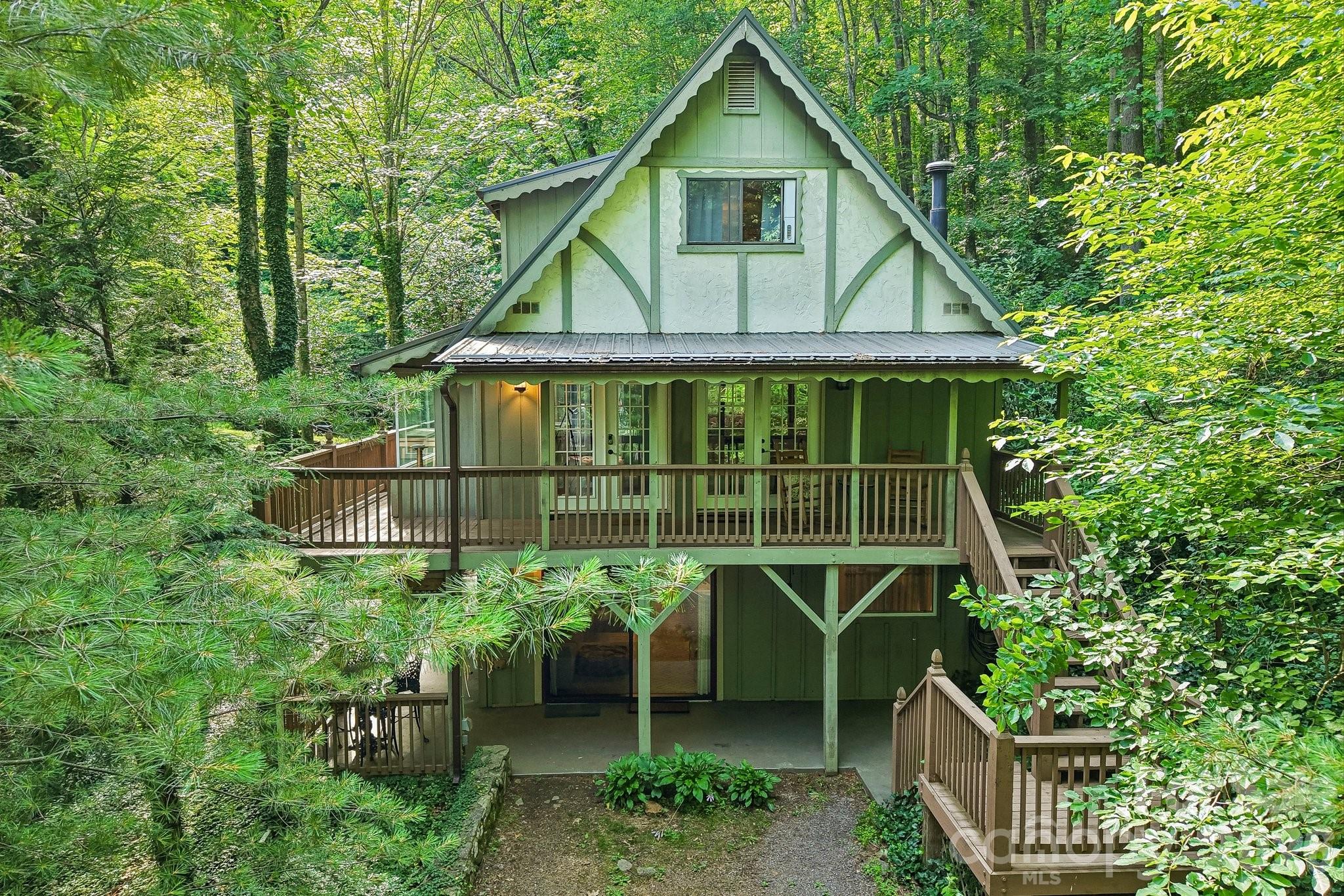 21 Christy Lane — Maggie Valley