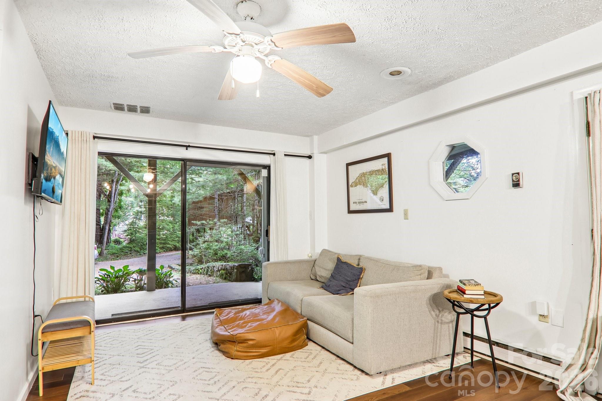 21 Christy Lane — Maggie Valley