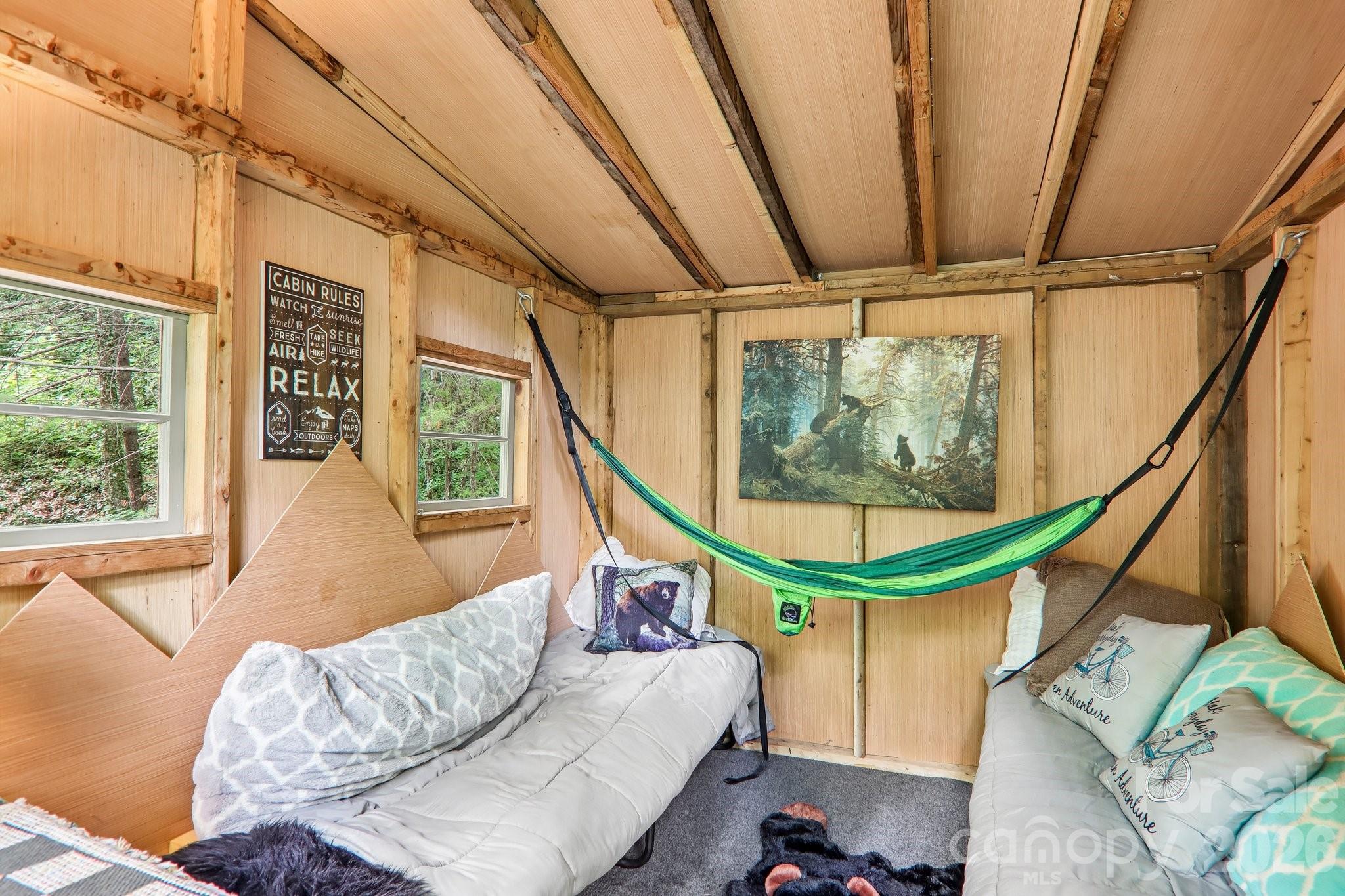 21 Christy Lane — Maggie Valley