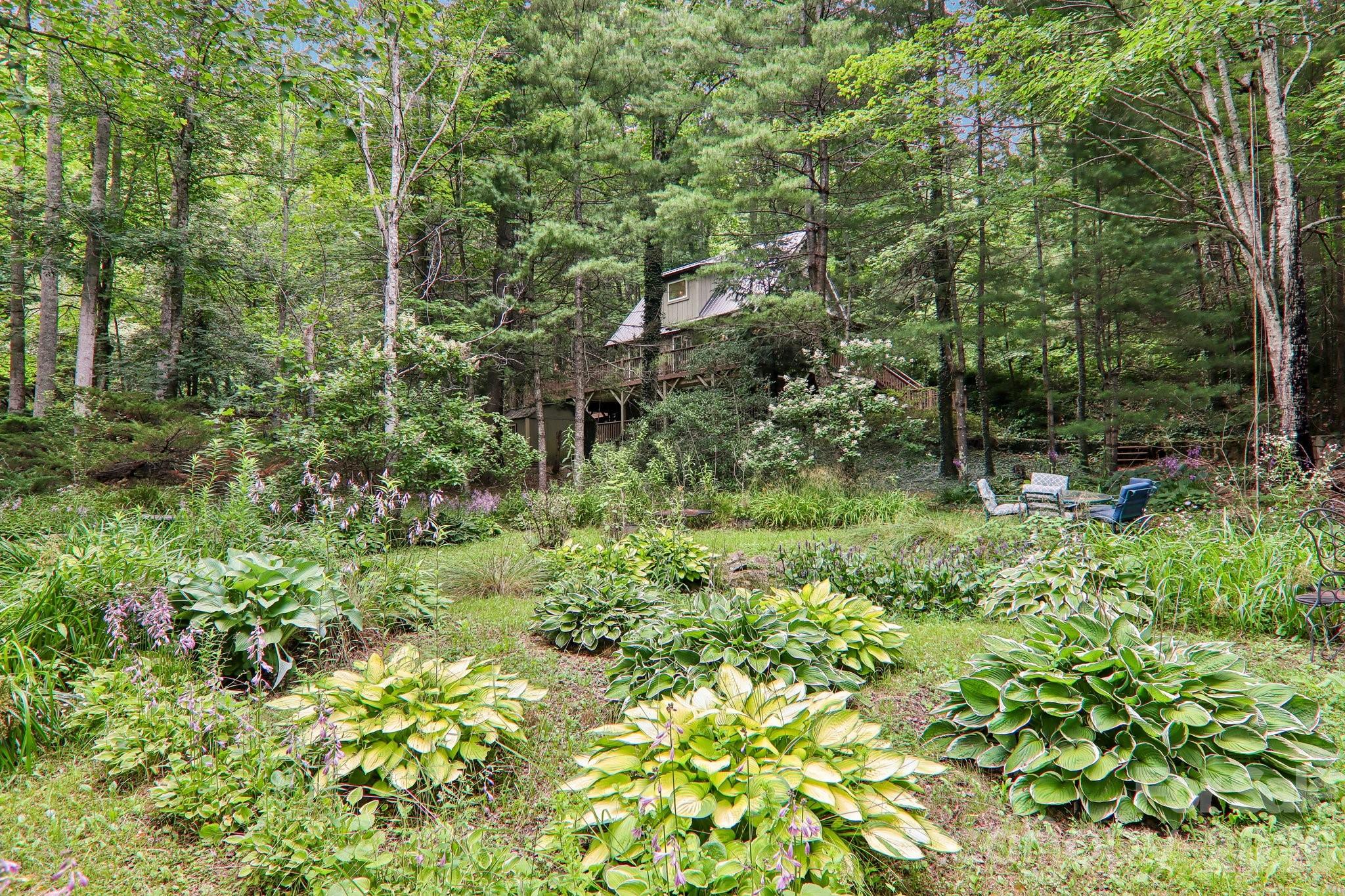 21 Christy Lane — Maggie Valley