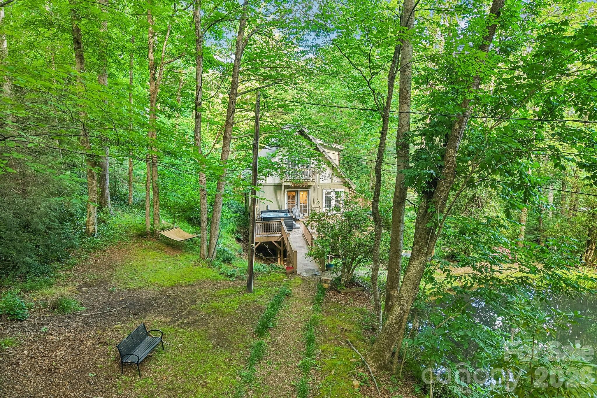 21 Christy Lane — Maggie Valley