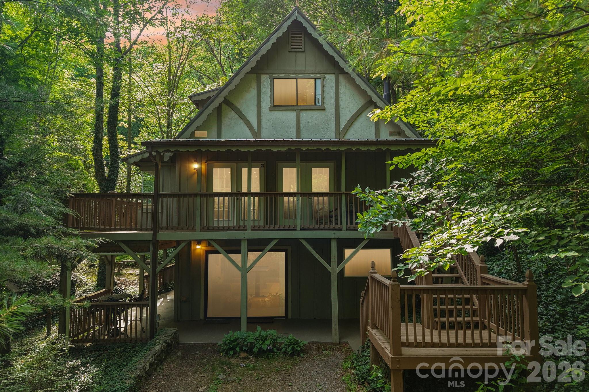 21 Christy Lane — Maggie Valley