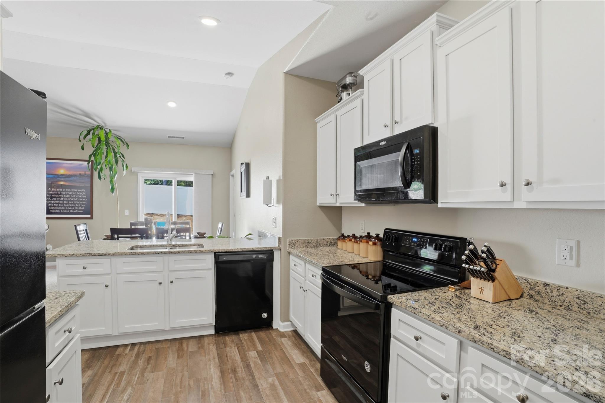 5221 Upton Place — Charlotte