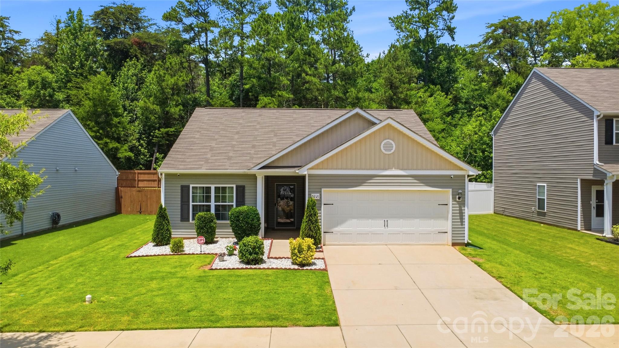 5221 Upton Place — Charlotte