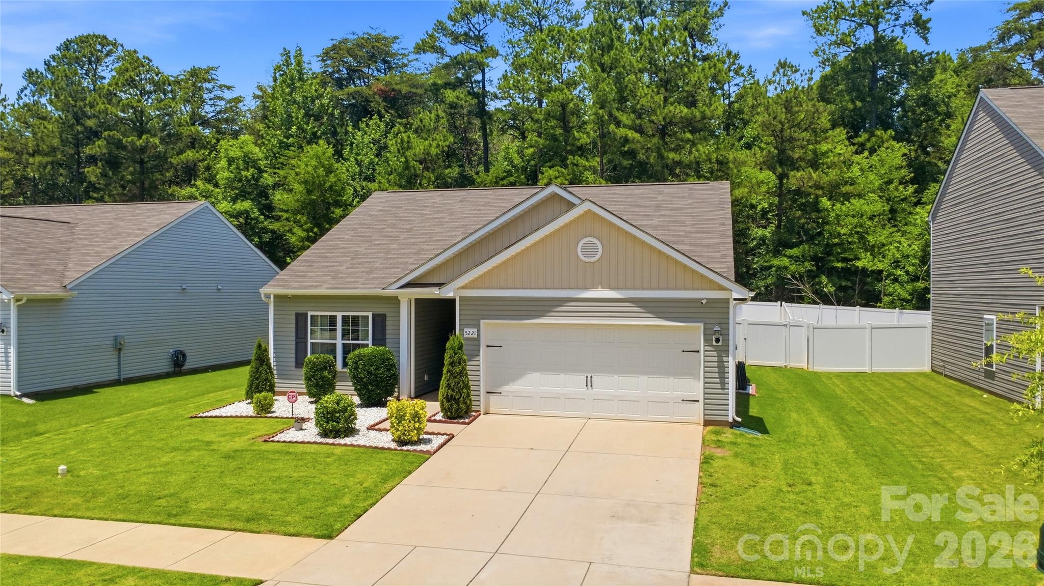 5221 Upton Place — Charlotte
