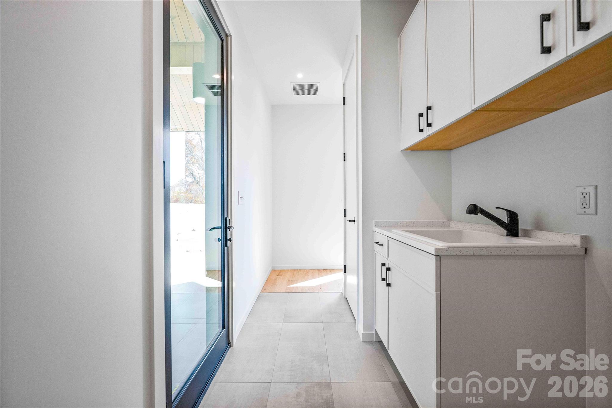 511 Wilma Dykeman Trail — Asheville