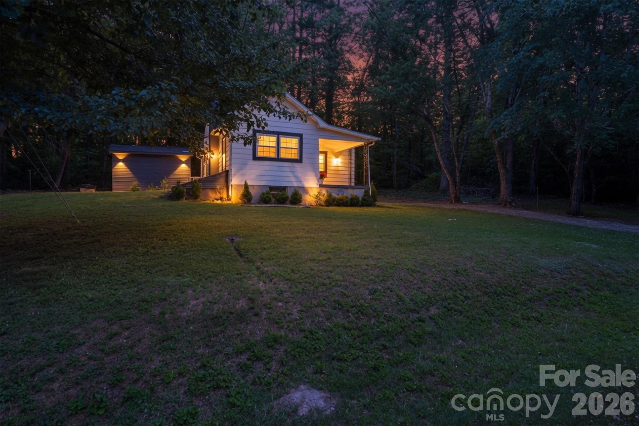 1320 Tom Fox Street — Morganton