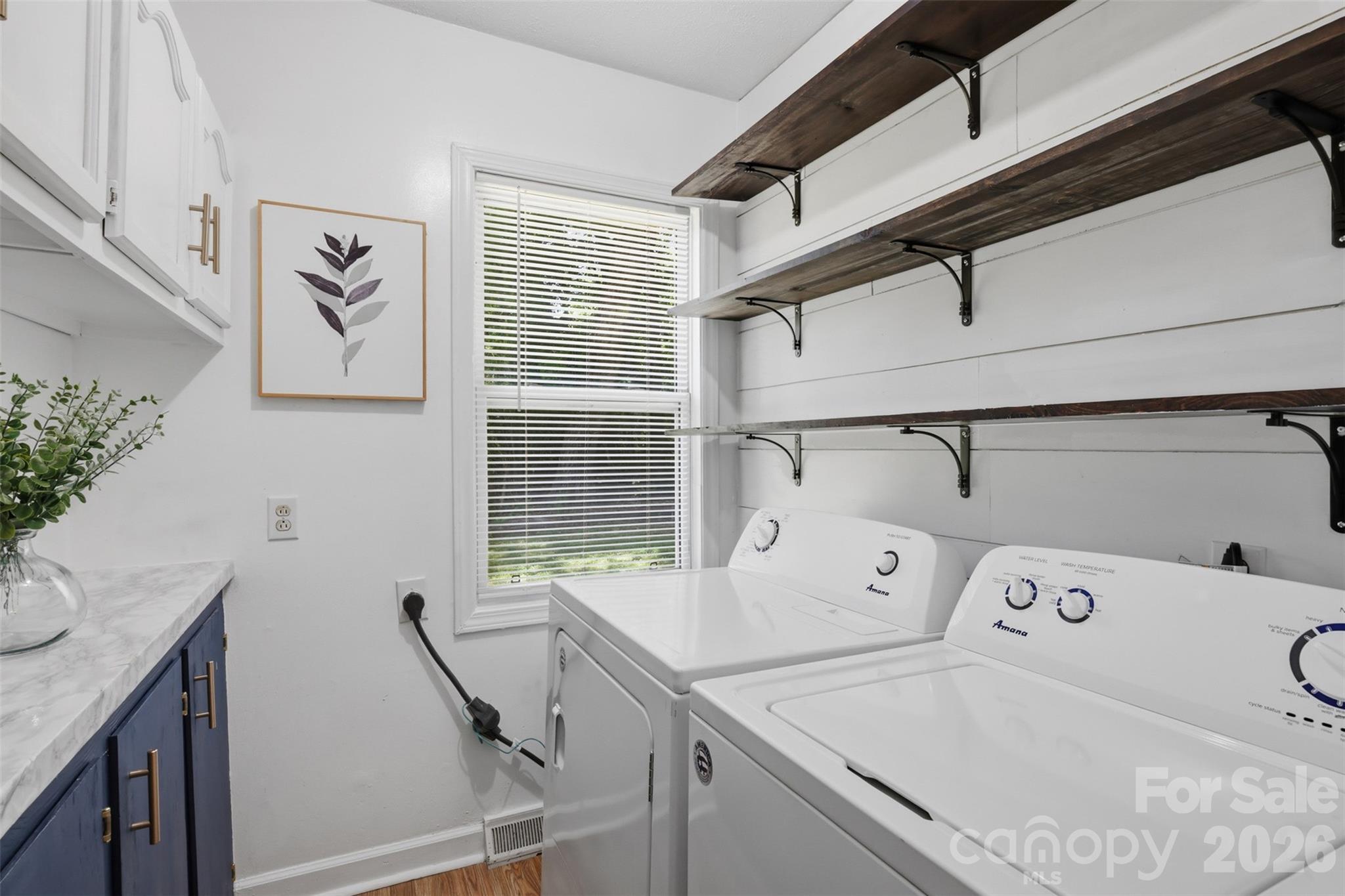 1320 Tom Fox Street — Morganton