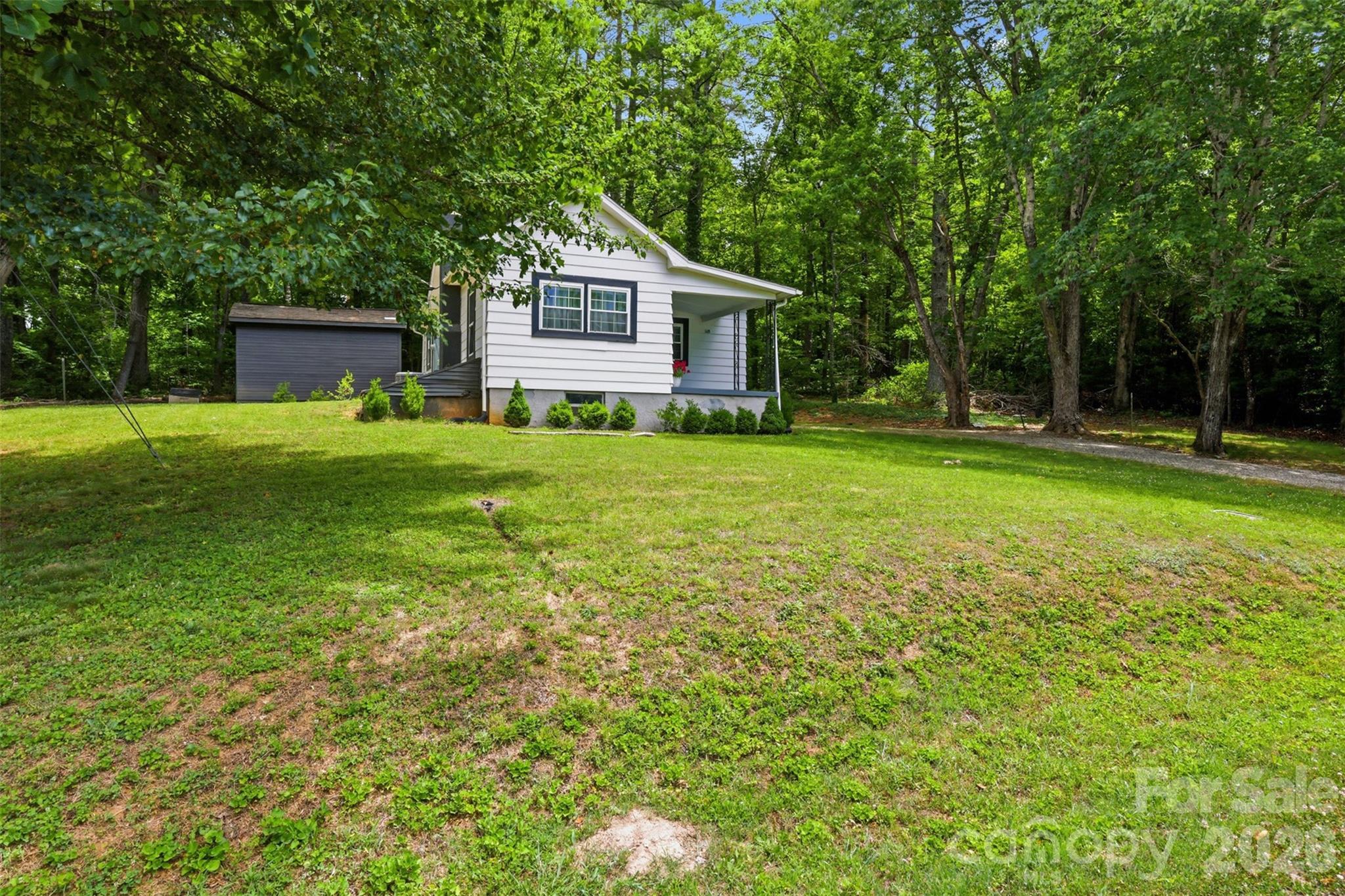 1320 Tom Fox Street — Morganton