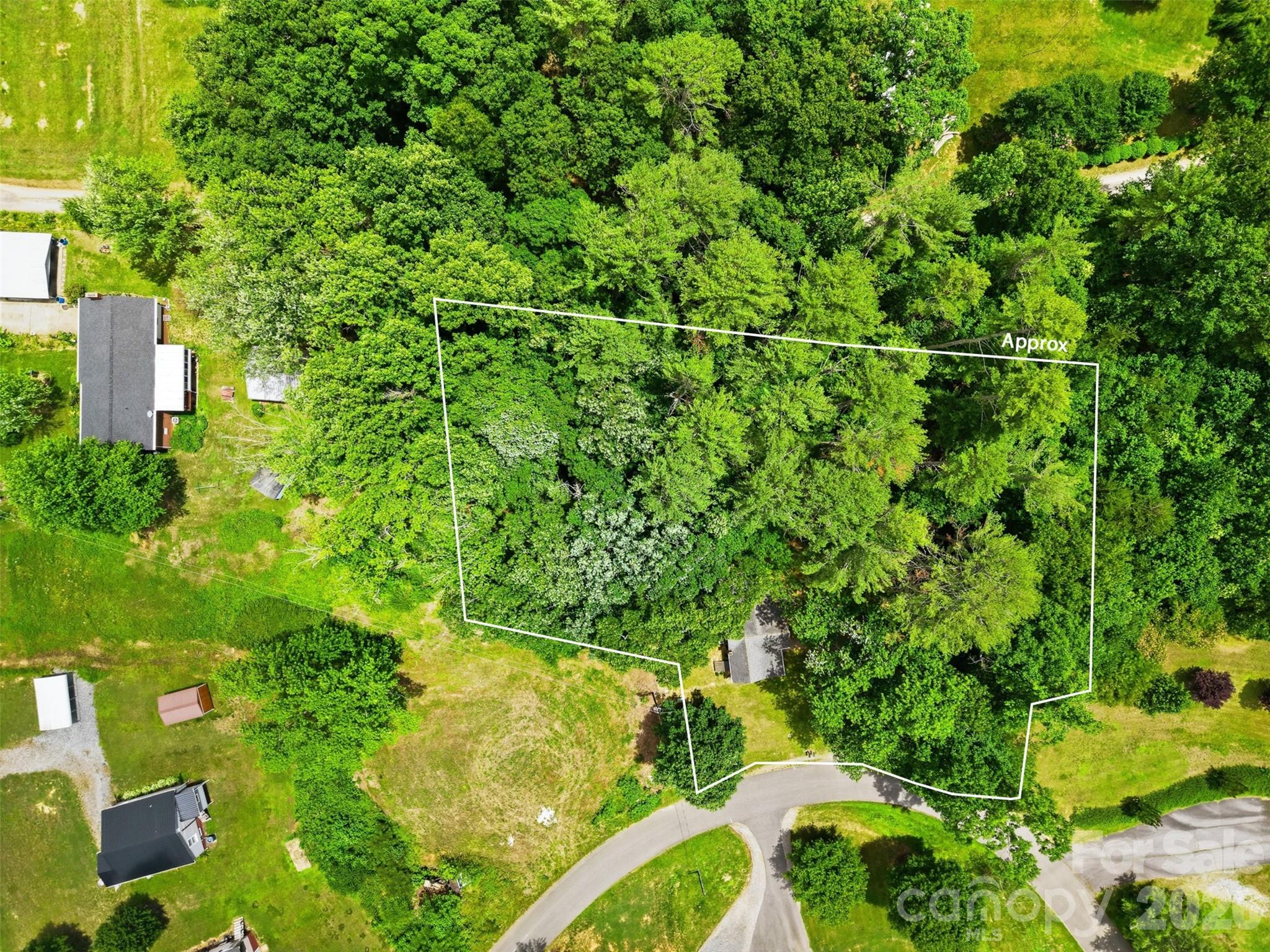 1320 Tom Fox Street — Morganton
